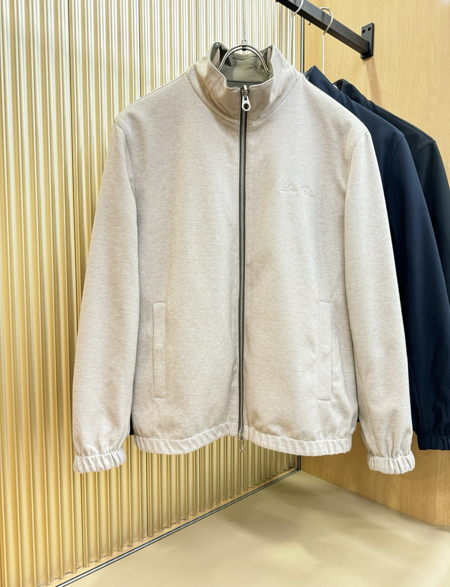 双面可穿！Loro Piana诺悠翩雅 2025秋冬新款夹克外套，原单狠货 意大利进口面料时尚夹克外套。