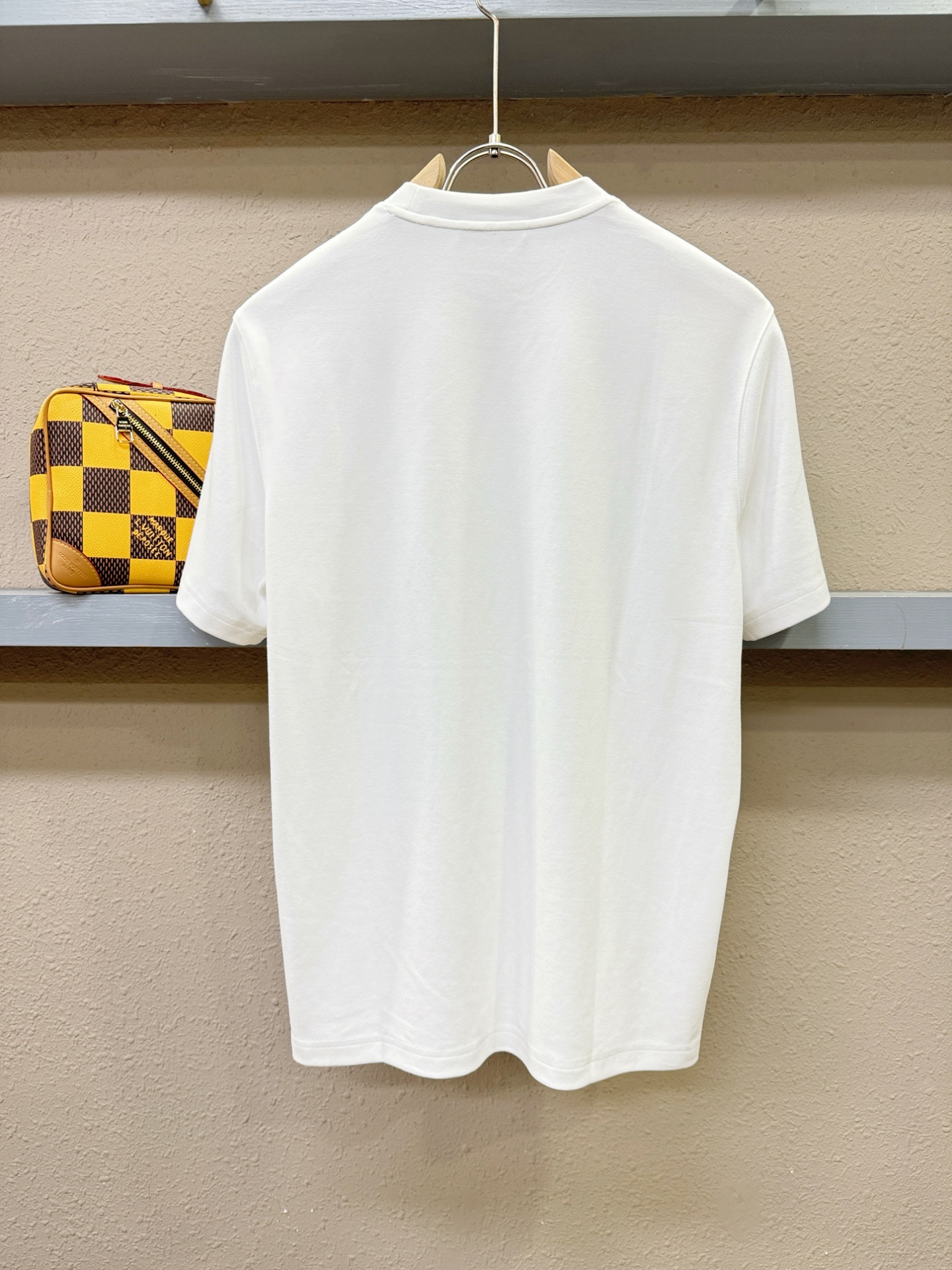 FENDI芬迪 顶级品质 2025秋冬新品短袖！原版定制面料，手感柔软。顶级进口私货，时尚设计潮流短袖，