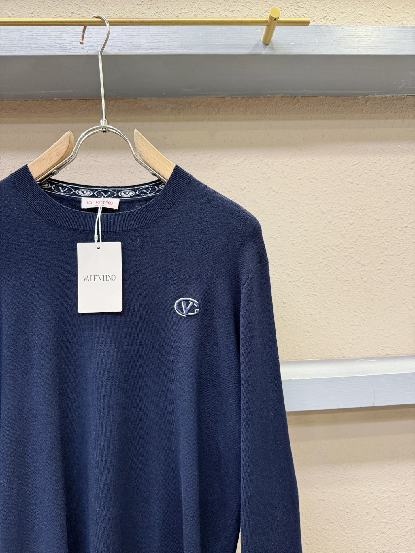 VALENTINO华伦天奴 2025秋冬新款毛衣，桑蚕丝+绵羊毛，顶级桑蚕丝绵羊毛面料，手感柔软。 lo