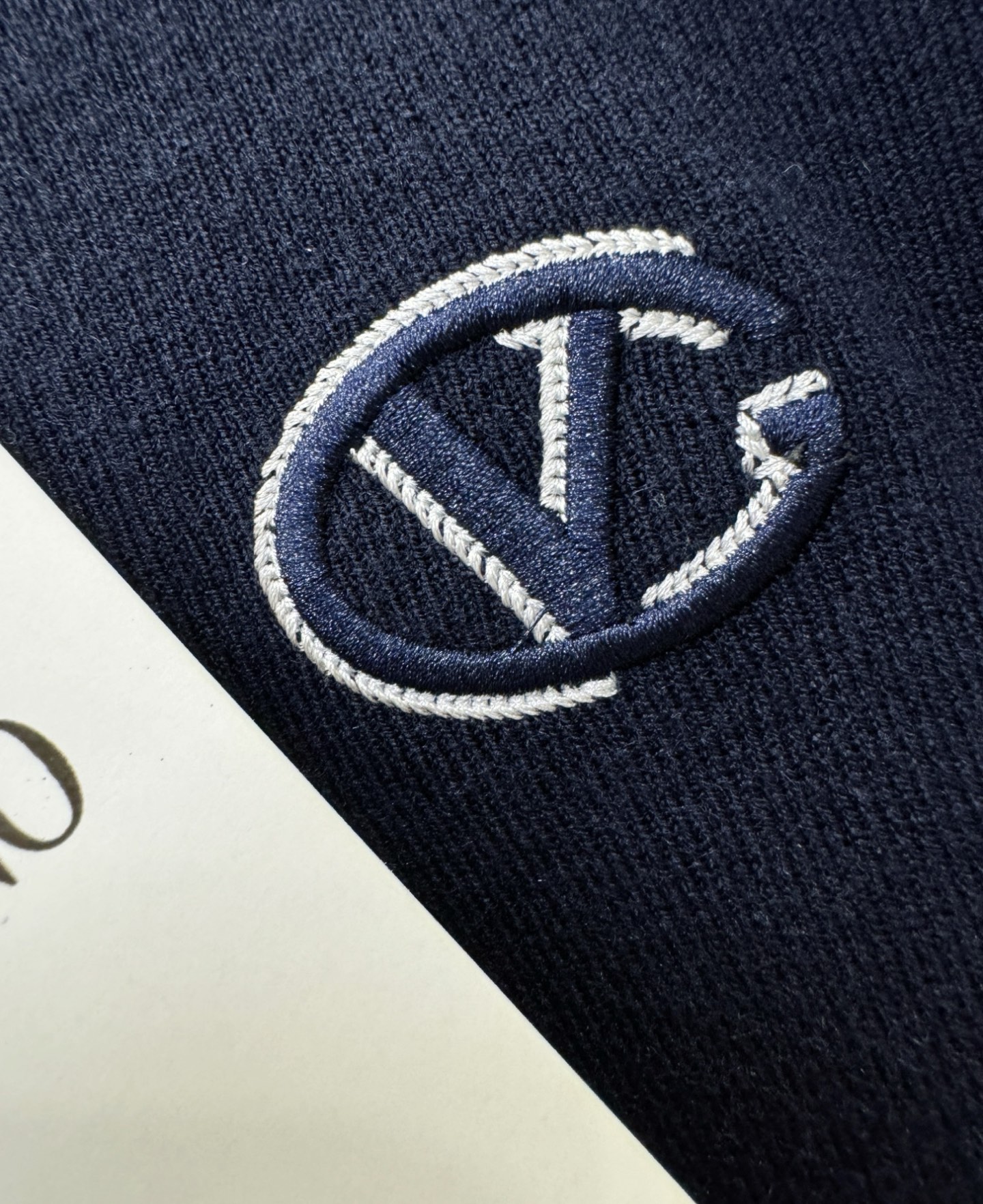 VALENTINO华伦天奴 2025秋冬新款毛衣，桑蚕丝+绵羊毛，顶级桑蚕丝绵羊毛面料，手感柔软。 lo