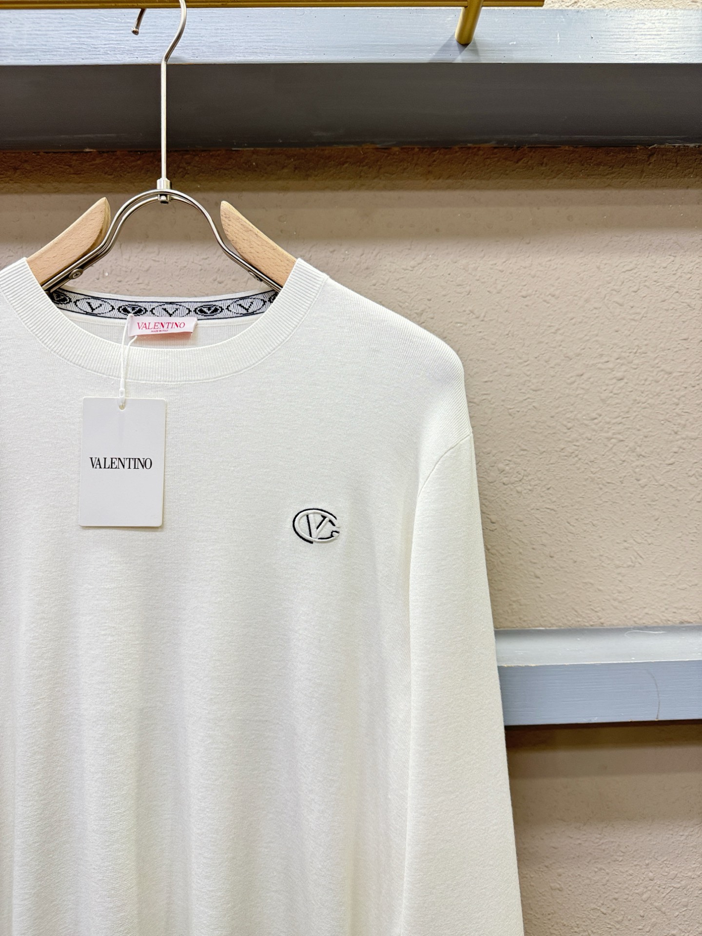 VALENTINO华伦天奴 2025秋冬新款毛衣，桑蚕丝+绵羊毛，顶级桑蚕丝绵羊毛面料，手感柔软。 lo