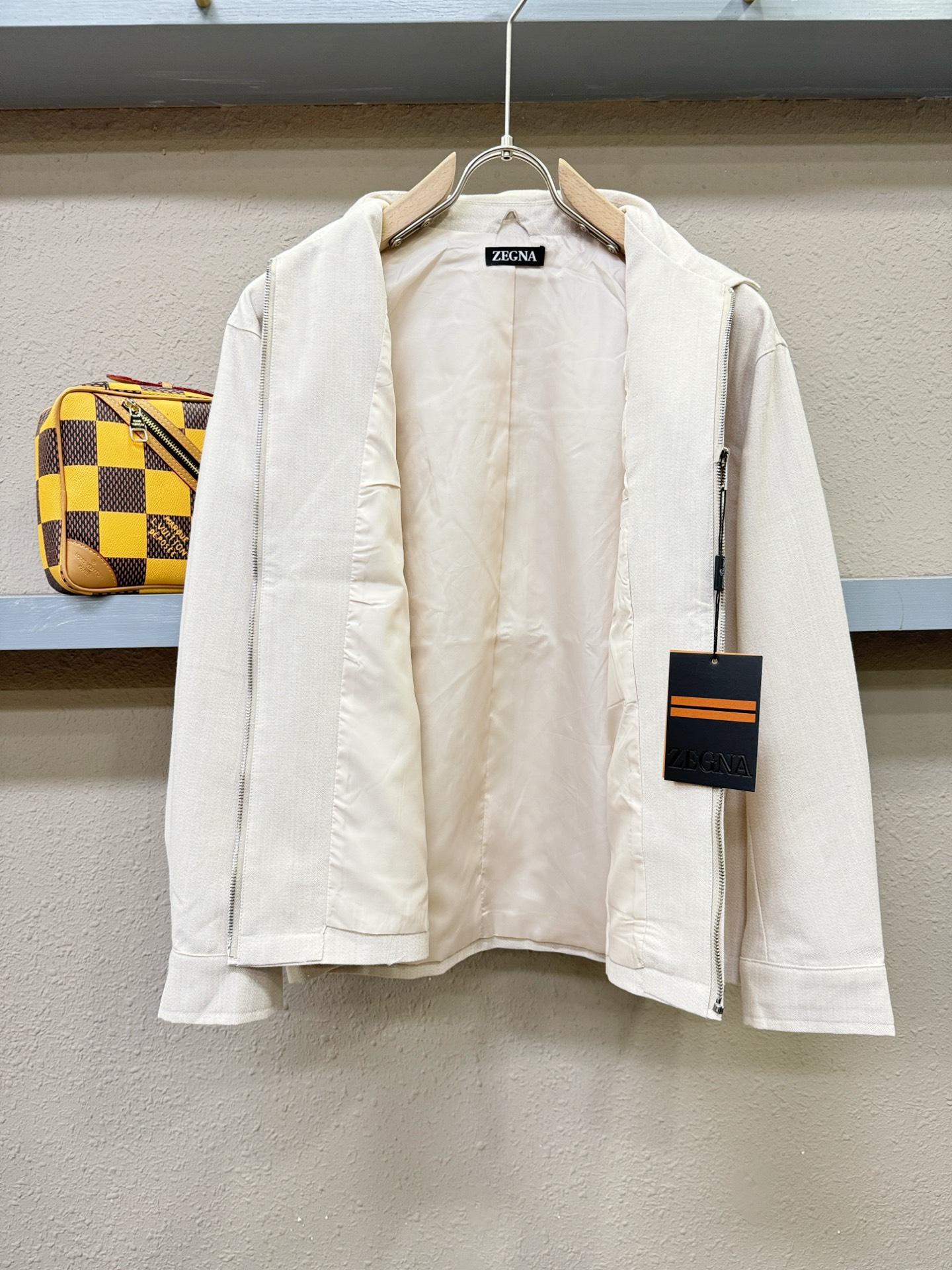 Ermenegildo Zeg*a杰*亚 2025新款 夹克外套，意大利进口面料时尚夹克外套。欧洲专柜同