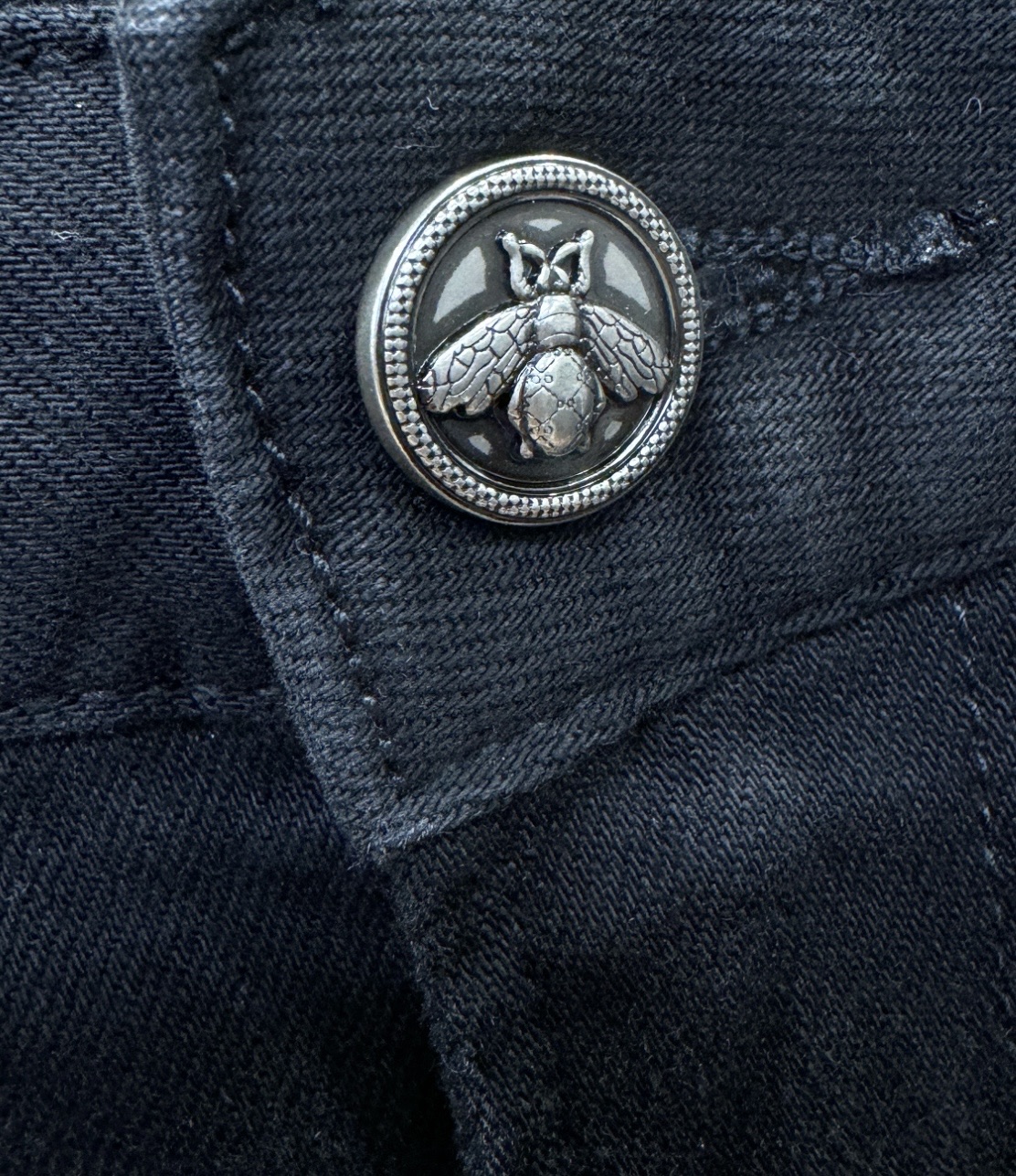 Dior迪奥 2025专柜新品，原版牛仔裤 原版重工打造，品牌经典LOGO设计，三标齐全！原版五金辅料。