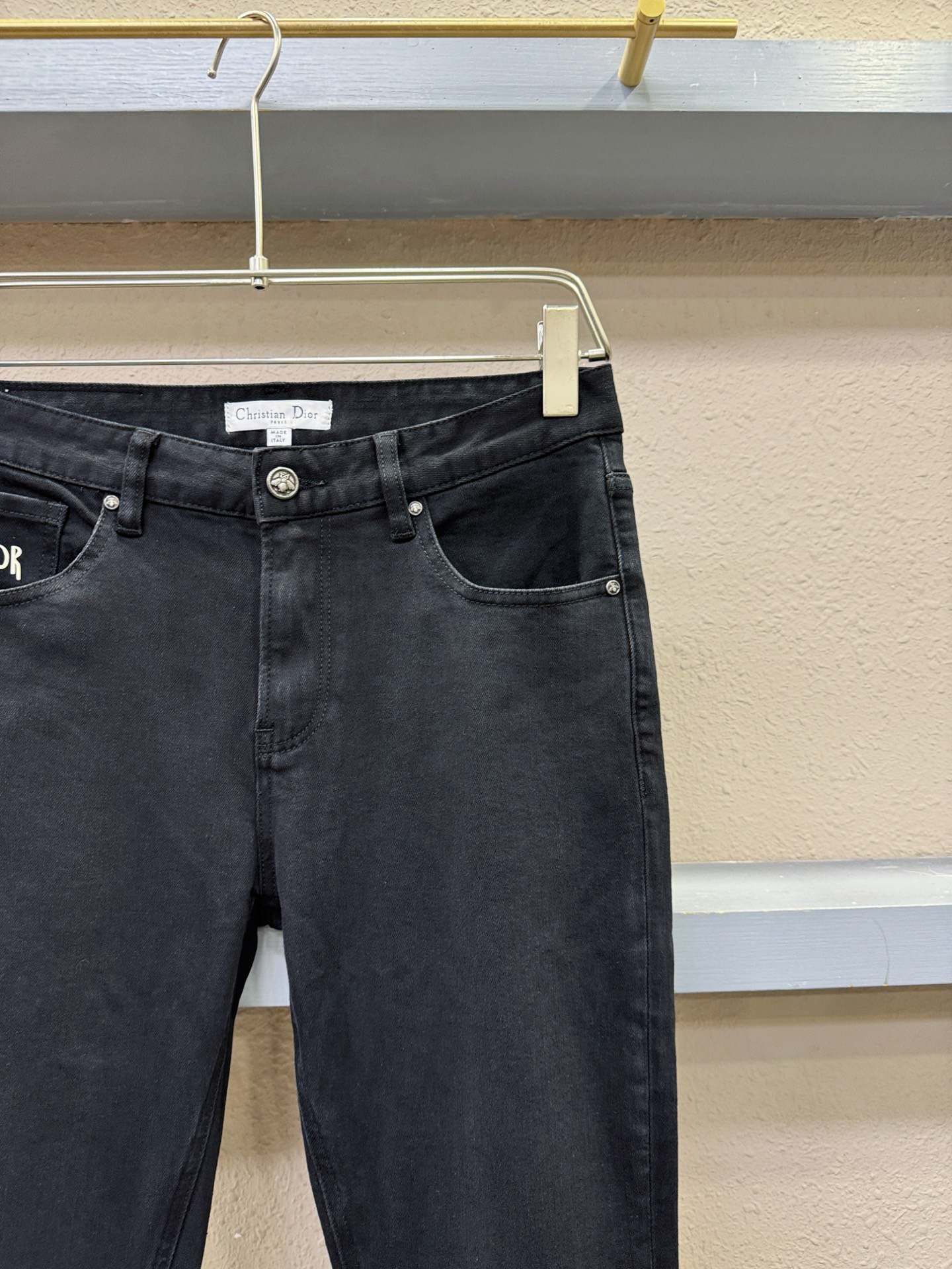 Dior迪奥 2025专柜新品，原版牛仔裤 原版重工打造，品牌经典LOGO设计，三标齐全！原版五金辅料。