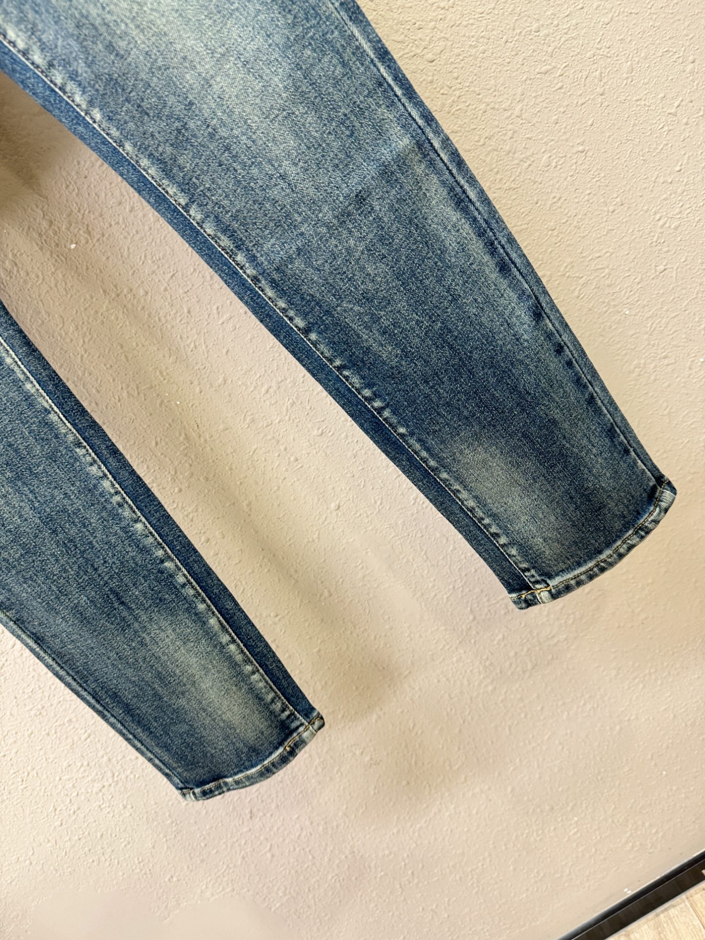 BURBERRY巴宝莉 2025专柜新品，原版牛仔裤 原版重工打造，品牌经典LOGO设计，三标齐全！原版