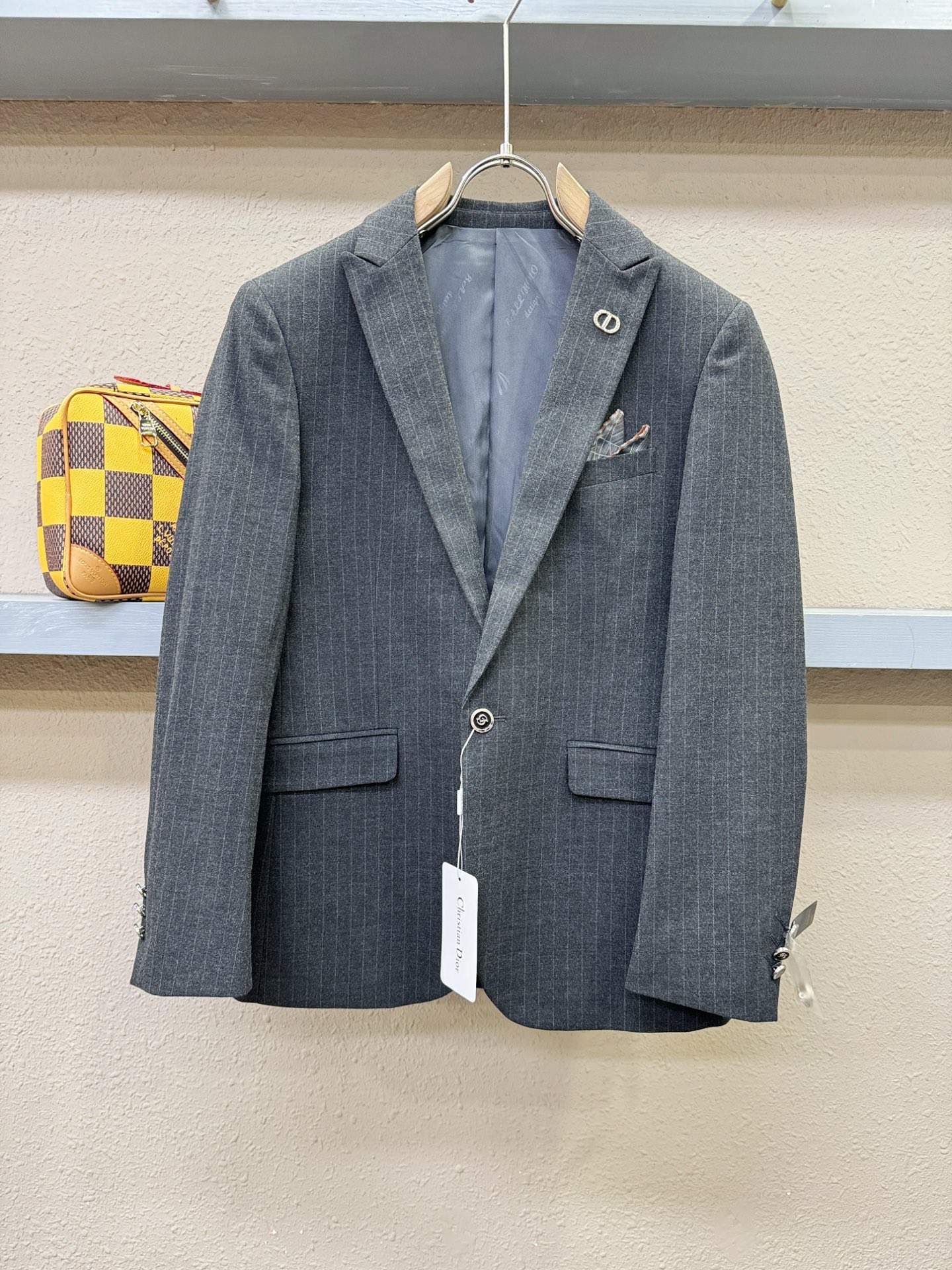 套装 Dior迪奥 2025新款西服套装，客供意大利顶级奢华面料，没有一位成功男人能拒绝 西服的质感，西