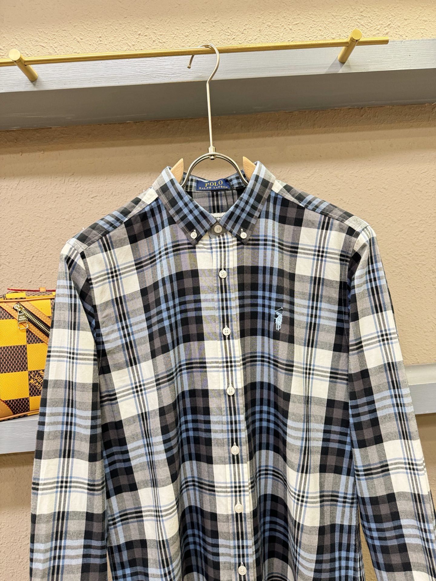 POLO 2025 新款衬衫，贸易公司渠道稀出，领先官网发售！经典休闲衬衫搭配独特的设计，简洁干净、经典