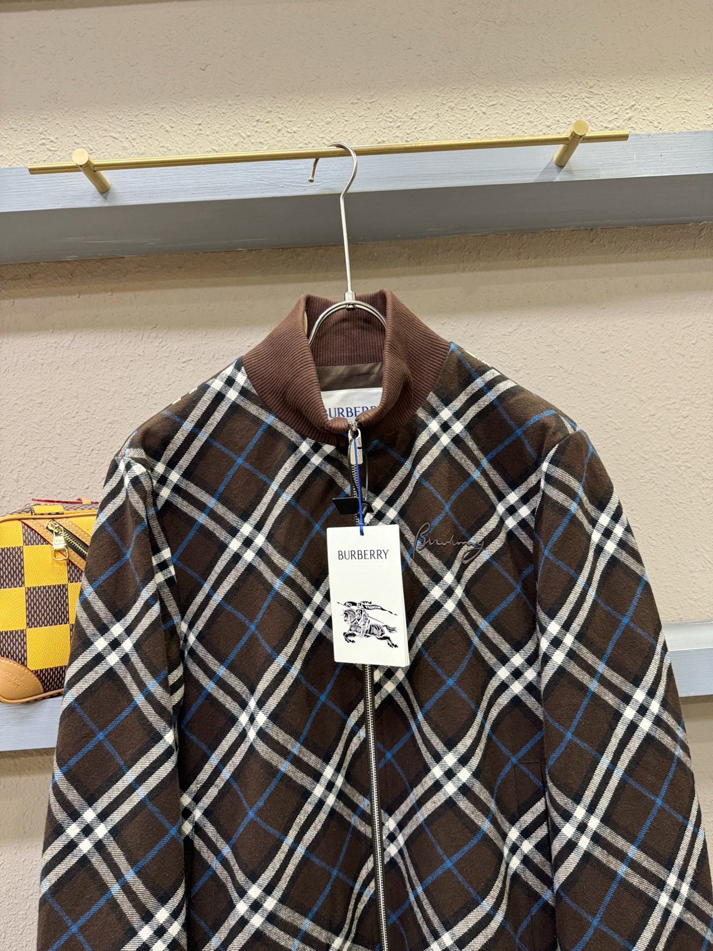 BURBERRY巴宝莉 2025秋冬新款夹克外套，原单狠货 意大利进口面料时尚夹克外套。欧洲专柜同步，上