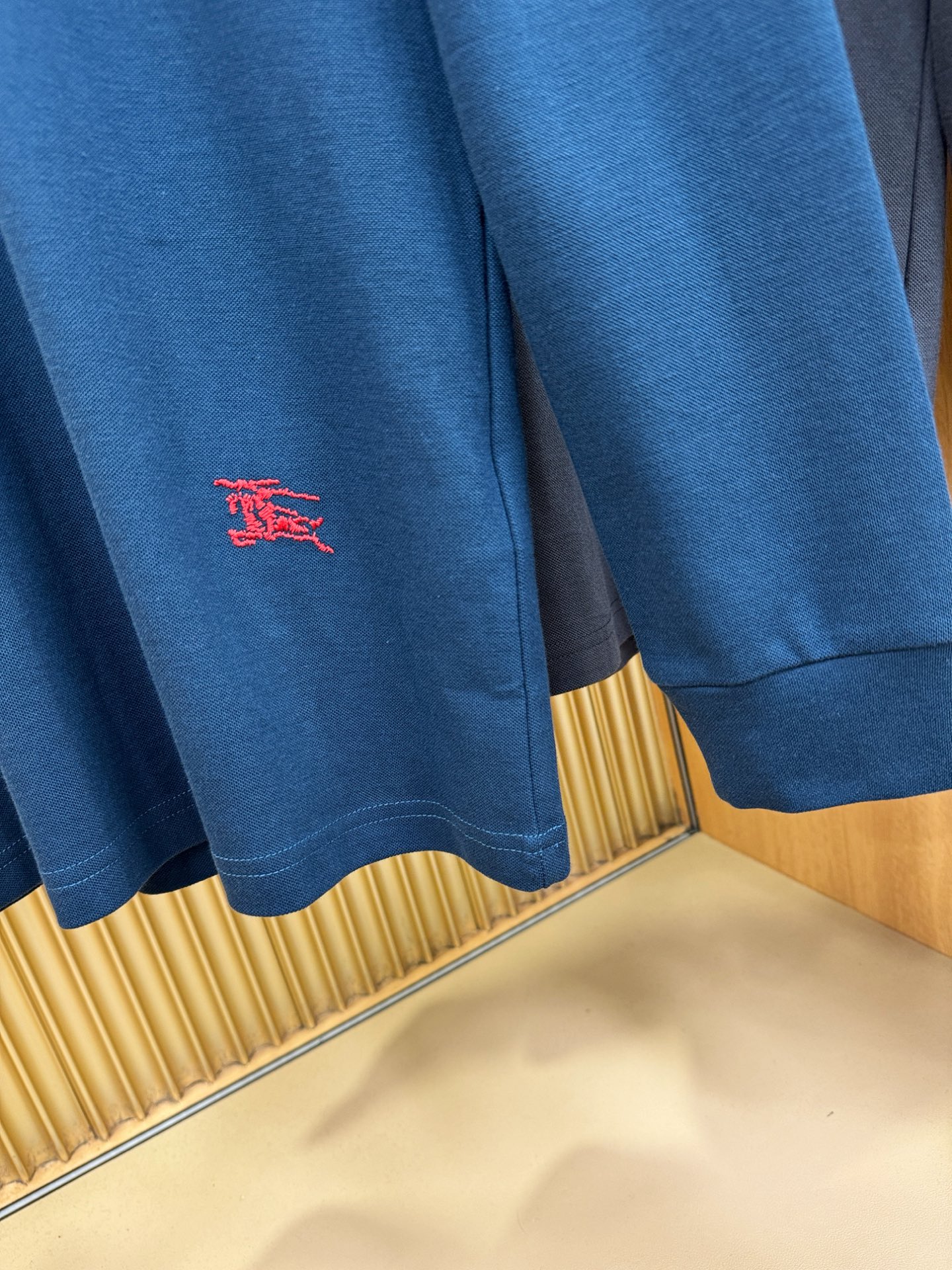 BURBERRY巴宝莉 2025秋季新品，官网同步 经典大气百搭Polo领长袖T恤 胸前Logo经典刺绣