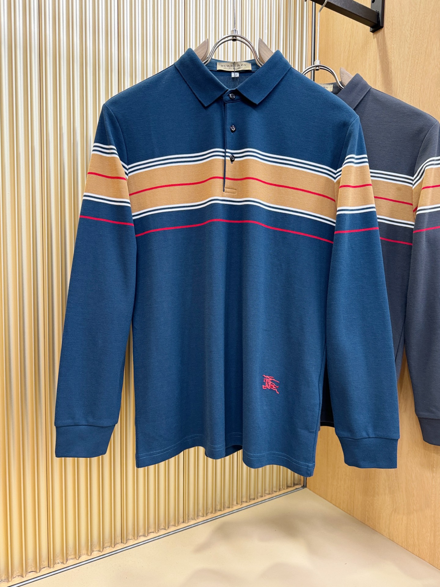 BURBERRY巴宝莉 2025秋季新品，官网同步 经典大气百搭Polo领长袖T恤 胸前Logo经典刺绣