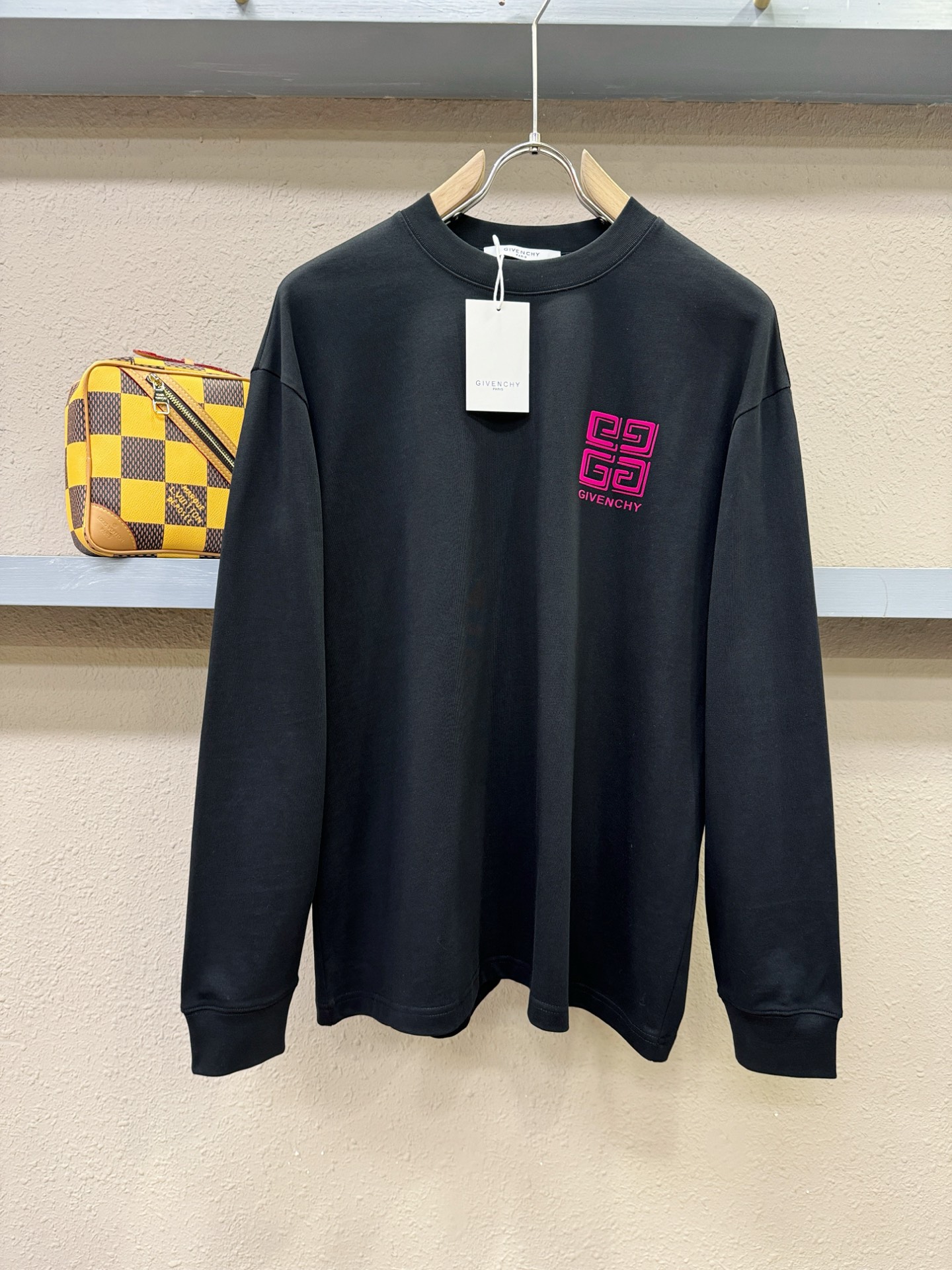 Givenchy 纪梵希 2025ss秋冬新品 长袖T恤，经典Logo设计，百搭款 官网同步发售 定制面