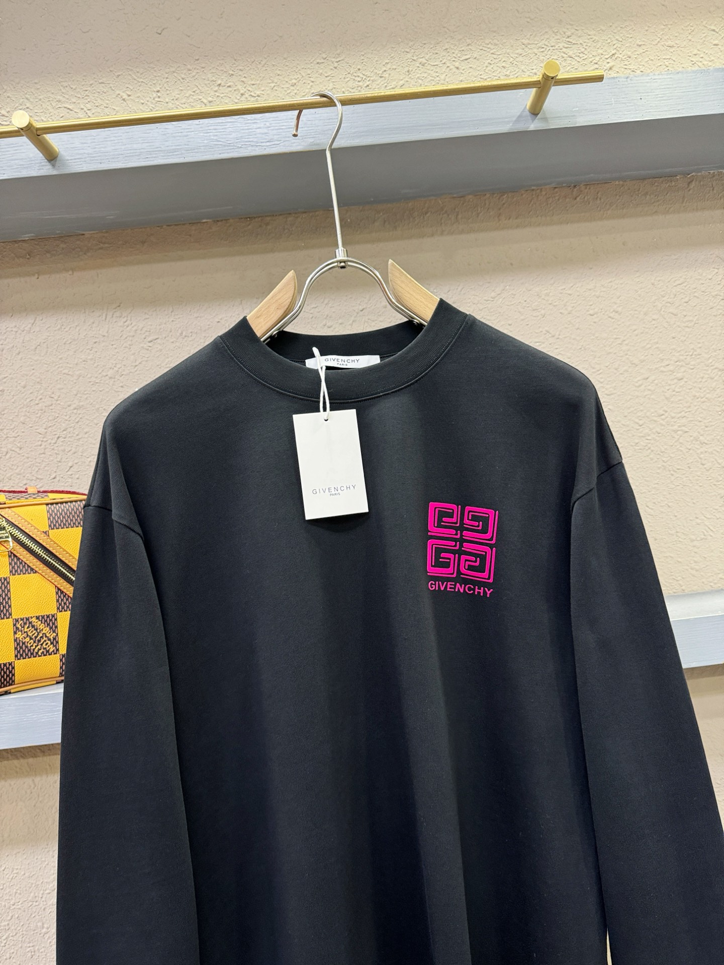 Givenchy 纪梵希 2025ss秋冬新品 长袖T恤，经典Logo设计，百搭款 官网同步发售 定制面