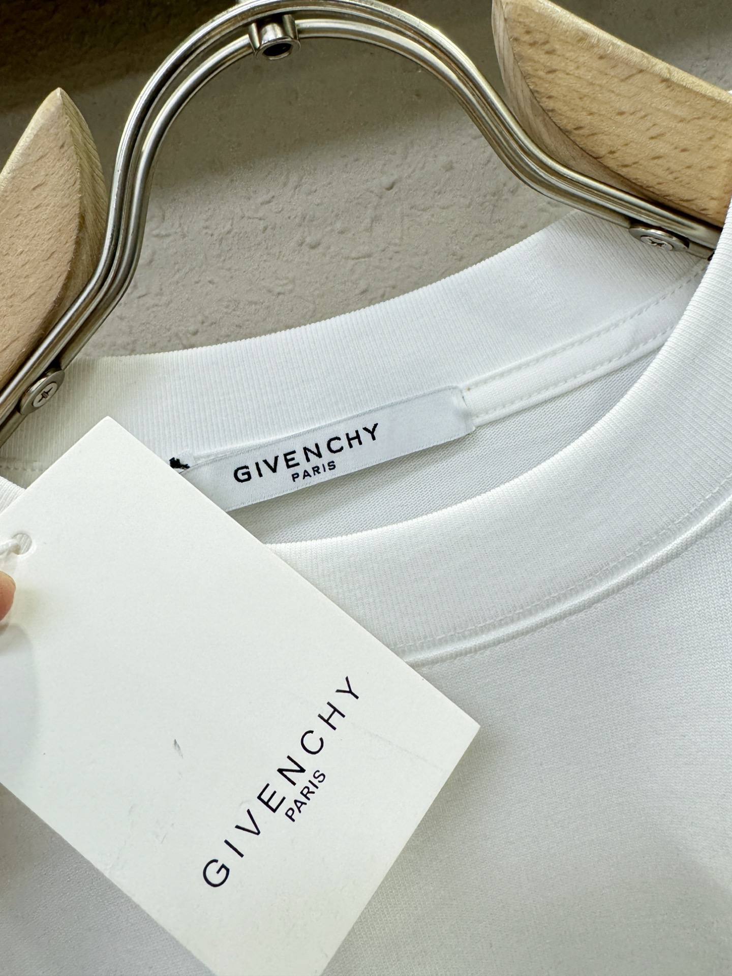 Givenchy 纪梵希 2025ss秋冬新品 长袖T恤，经典Logo设计，百搭款 官网同步发售 定制面