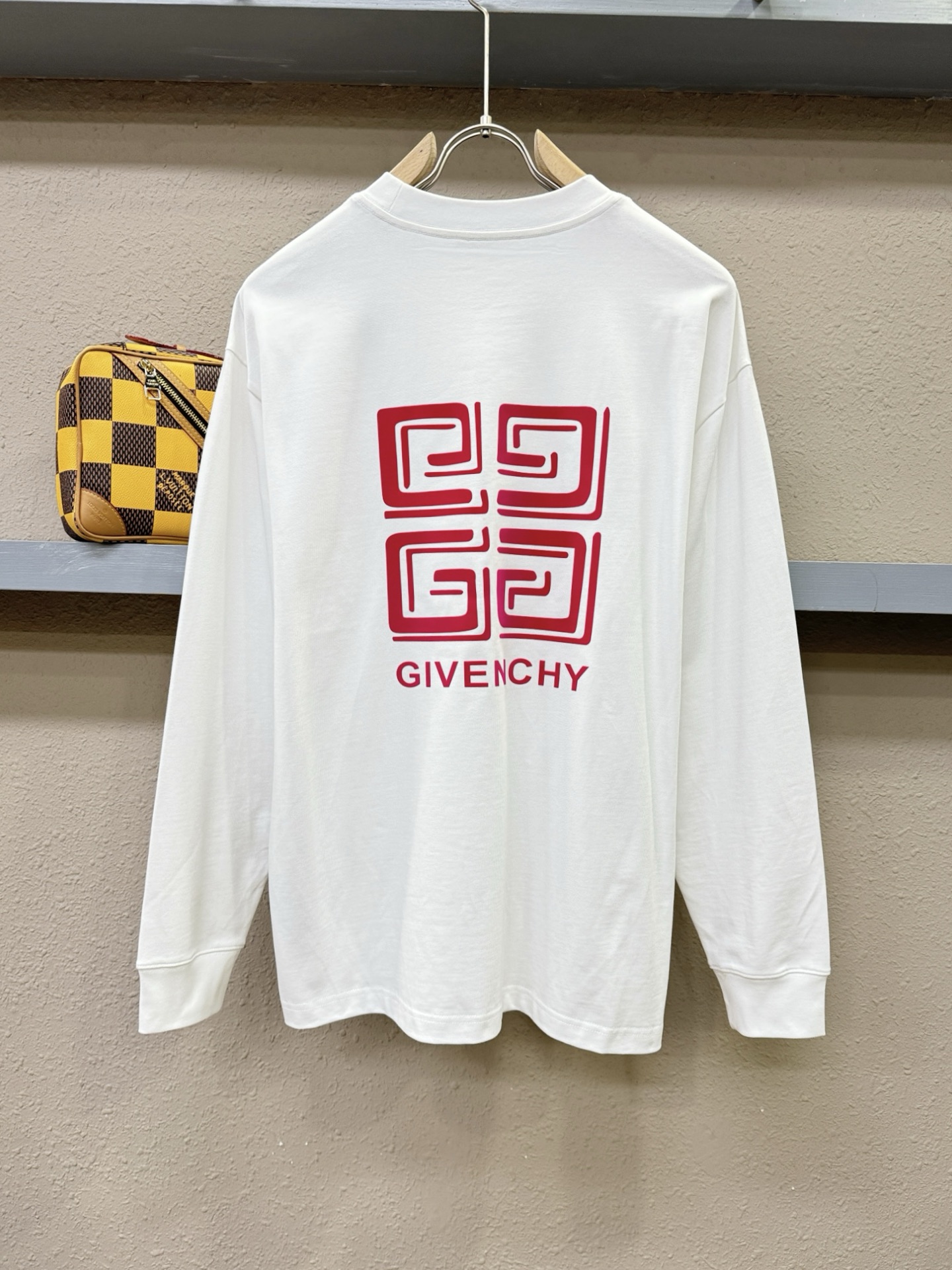 Givenchy 纪梵希 2025ss秋冬新品 长袖T恤，经典Logo设计，百搭款 官网同步发售 定制面