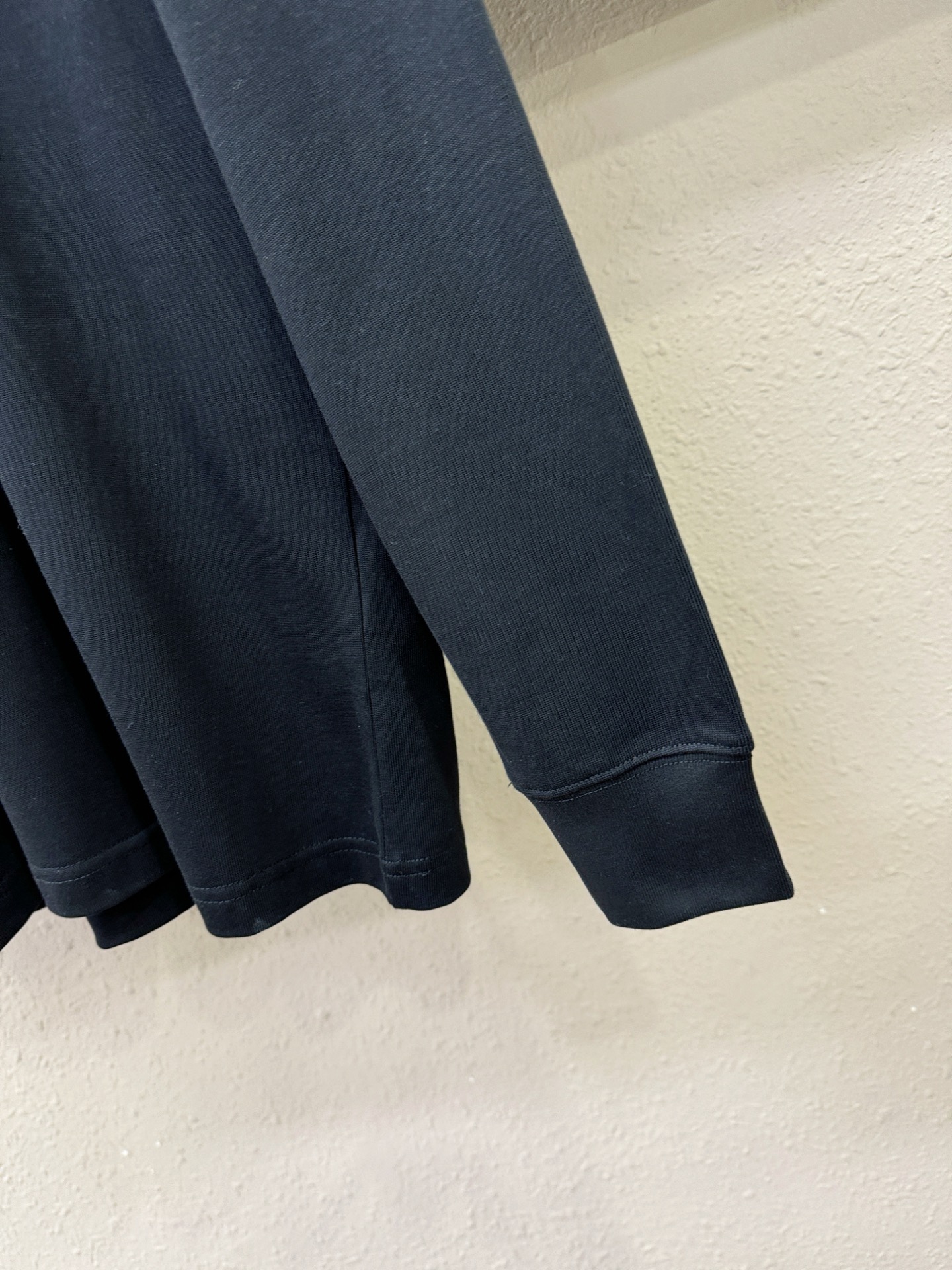 ARC‘TERYX/始祖鸟 2025ss秋冬新品 长袖T恤，经典Logo设计，百搭款 官网同步发售 定制