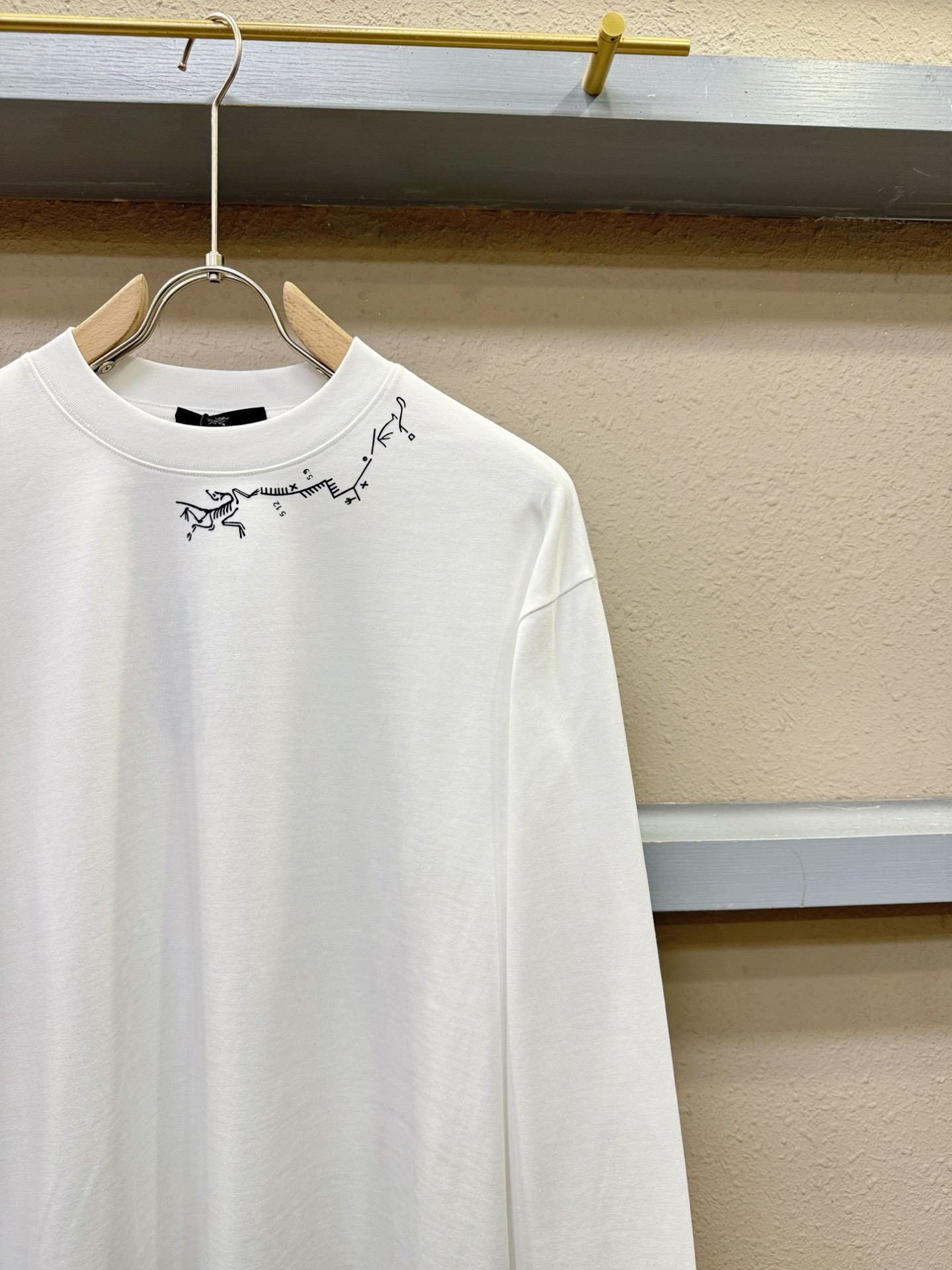 ARC‘TERYX/始祖鸟 2025ss秋冬新品 长袖T恤，经典Logo设计，百搭款 官网同步发售 定制