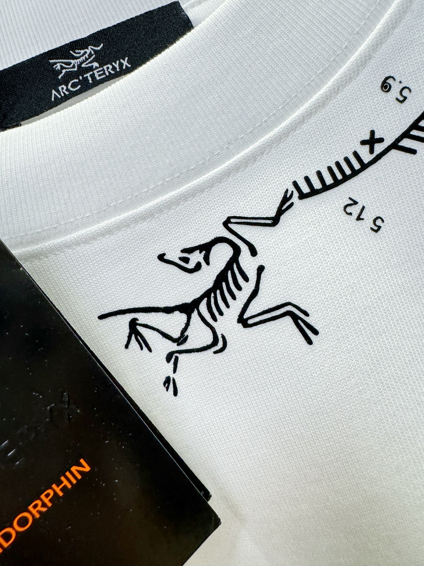 ARC‘TERYX/始祖鸟 2025ss秋冬新品 长袖T恤，经典Logo设计，百搭款 官网同步发售 定制