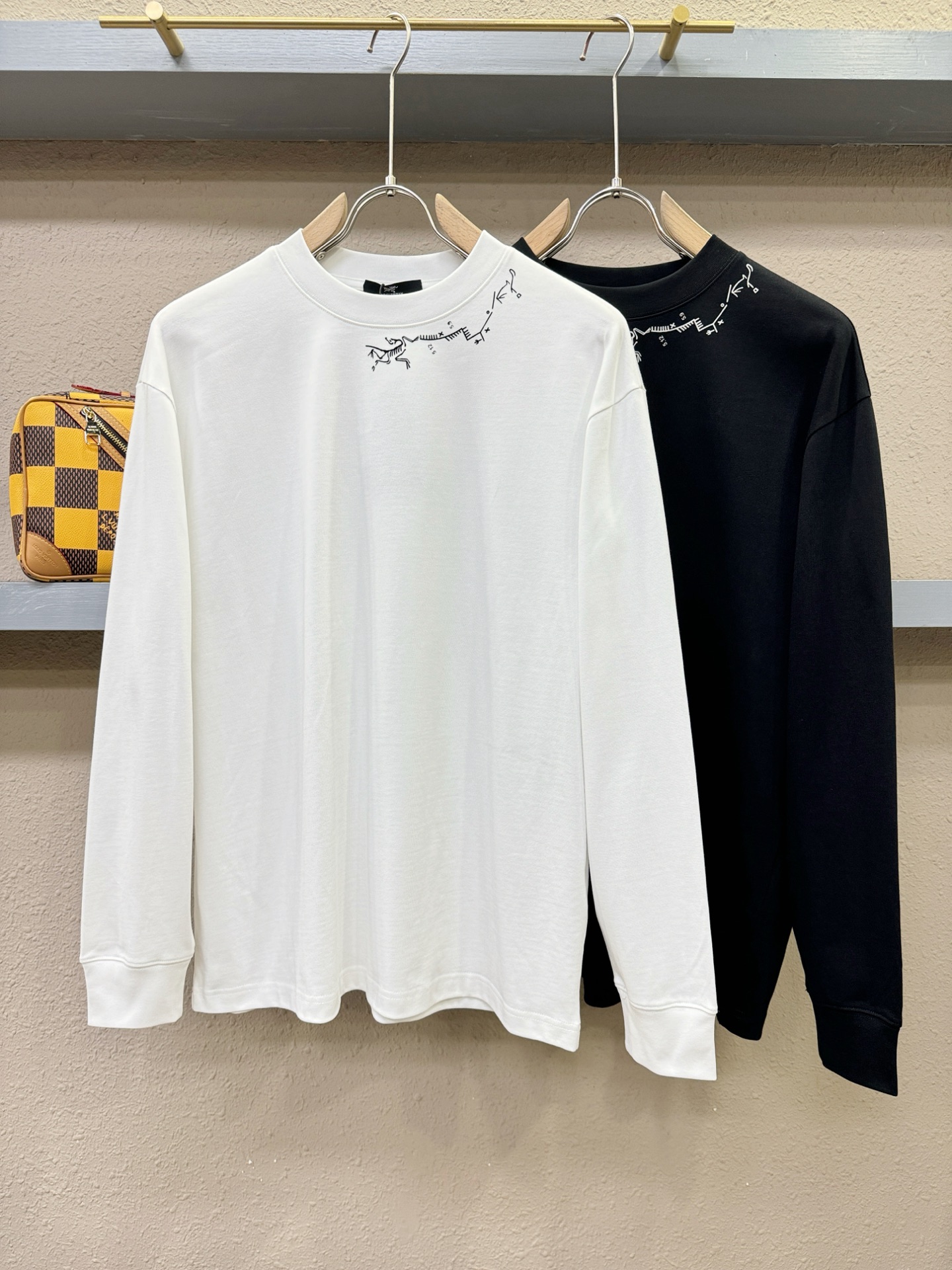 ARC‘TERYX/始祖鸟 2025ss秋冬新品 长袖T恤，经典Logo设计，百搭款 官网同步发售 定制
