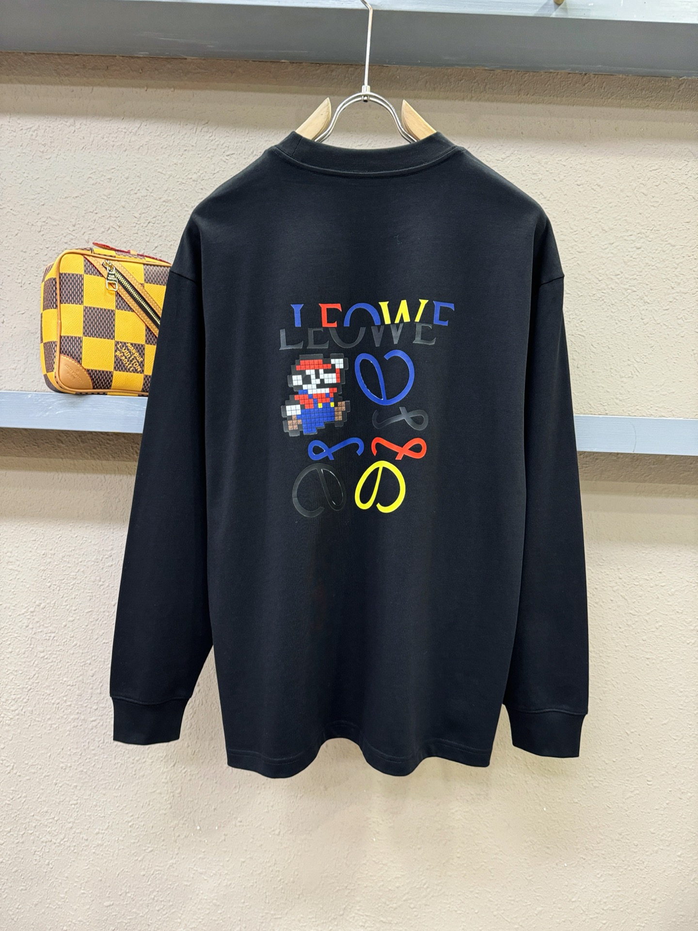 LOEWE罗意威 2025ss秋冬新品 长袖T恤，经典Logo设计，百搭款 官网同步发售 定制面料，柔软
