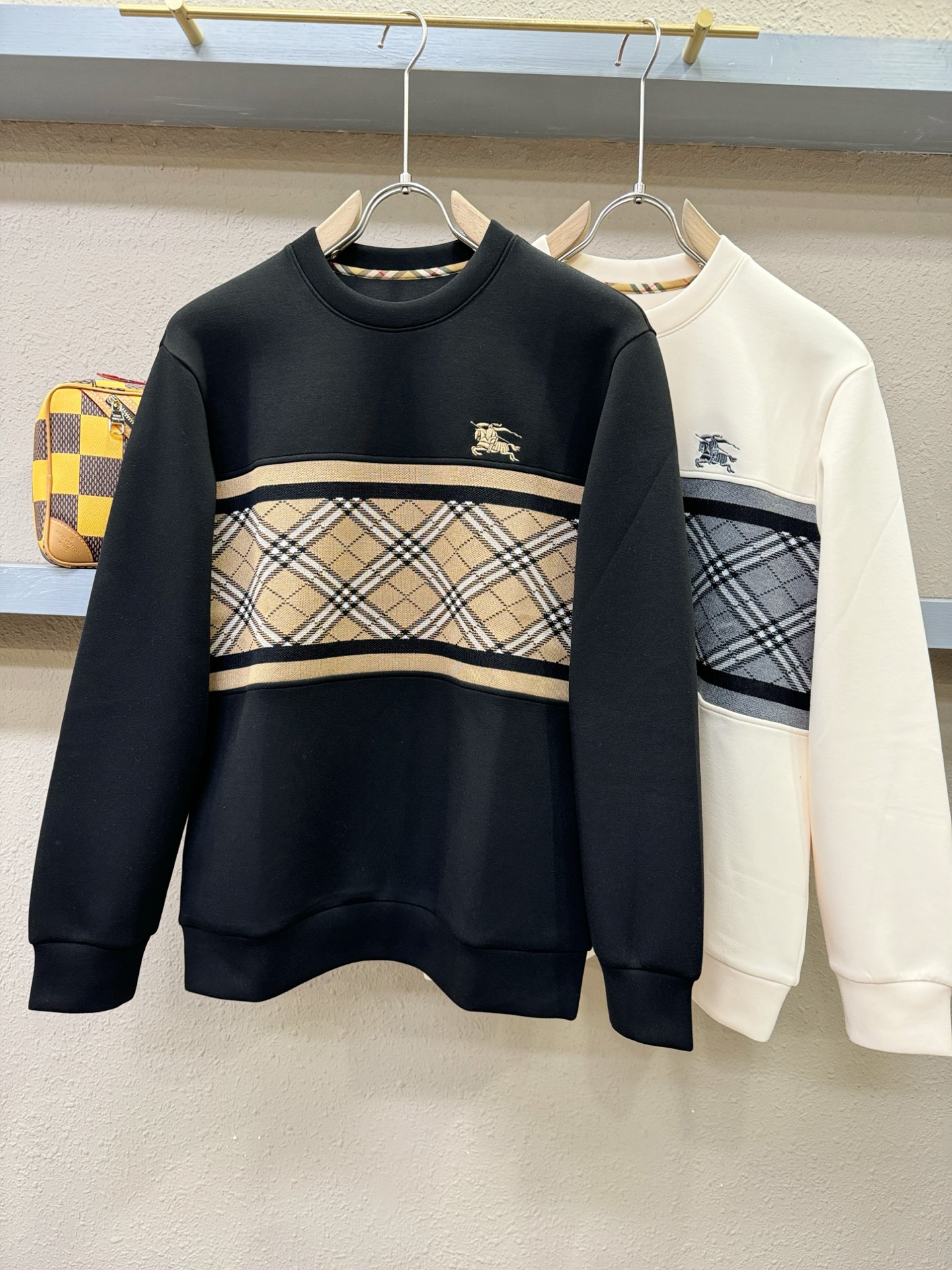 Burberry 2025SS Men's Long Sleeve Sweatshirt Classic Logo Black, M-3XL 3 i1758105934868 7135 0 1