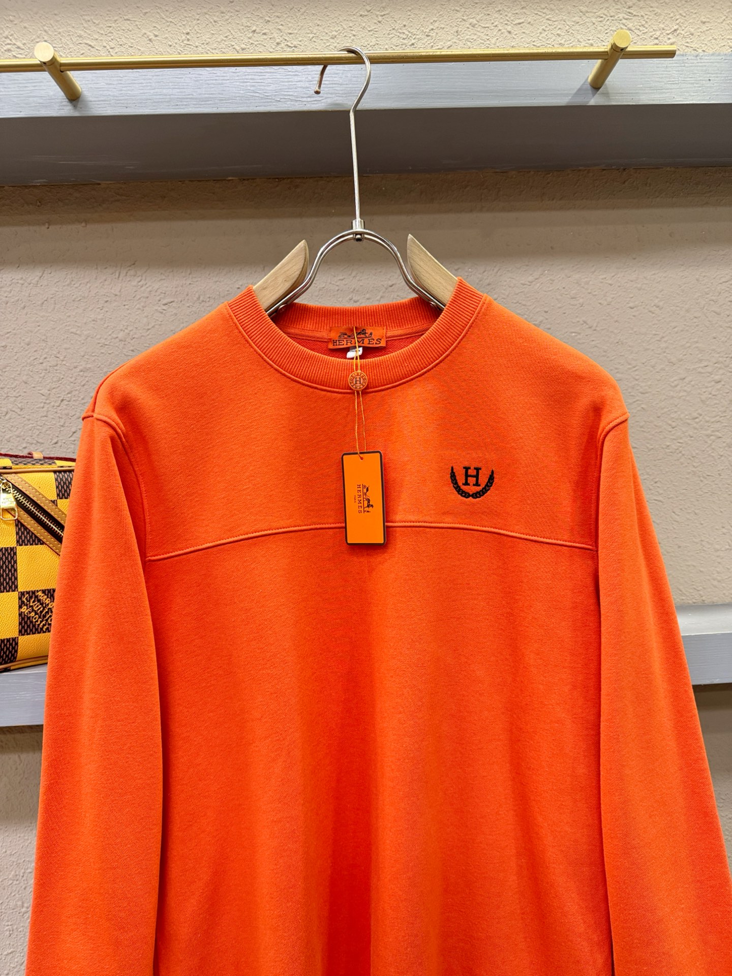 Hermes 2025SS Men's Long Sleeve Top - Classic Logo, Comfortable and Breathable 7 i1758107211804 8939 0 5
