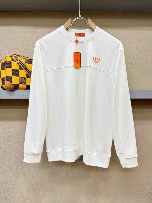 Hermes 2025ss Long Sleeve Top, Classic Logo, Soft and Breathable Fabric 1 Hermes 2025ss Long Sleeve Top, Classic Logo, Soft and Breathable Fabric