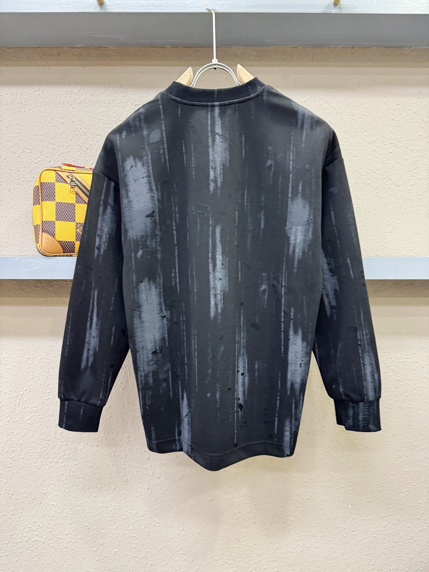 Givenchy Men's Black Logo Long Sleeve Top - Comfortable and Breathable 10 i1758107577827 1604 0 8