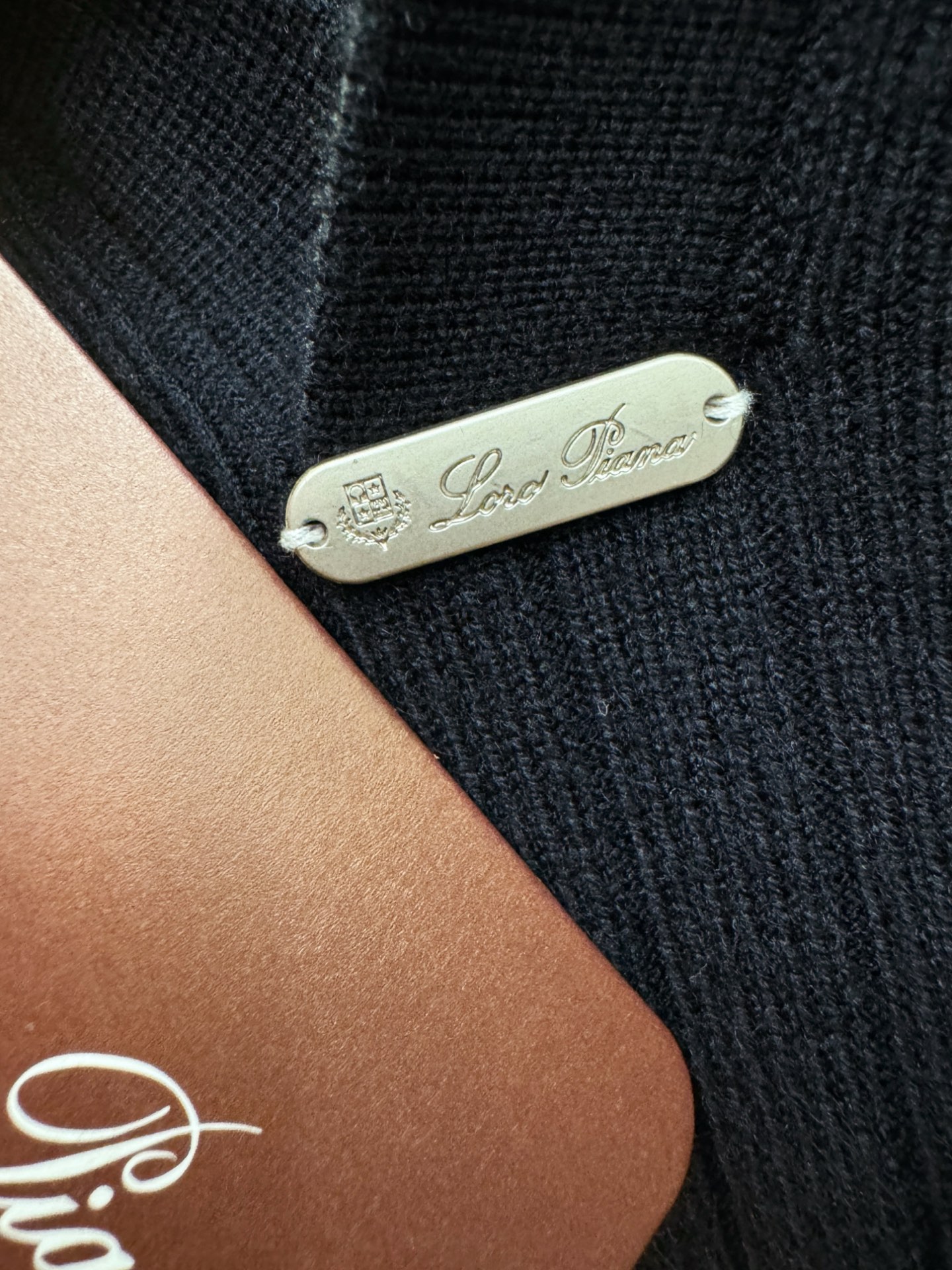 Loro Piana诺悠翩雅 新款毛衣，胸前logo设计！贸易公司渠道稀出，同步官网发售！秋冬系列经典设