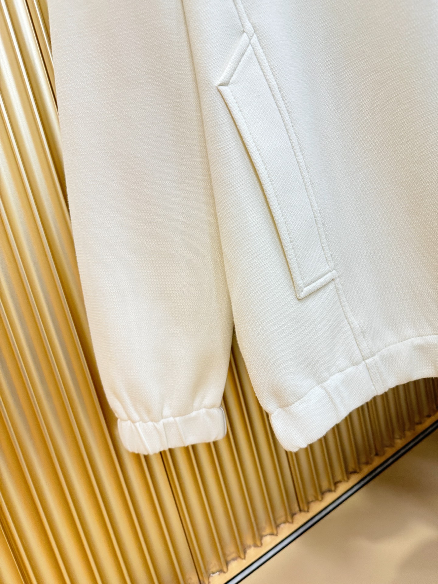 Gucci Men's 2025 SS/AW Long Sleeve Top with Classic Logo Design 7 i1758108547958 1900 0 7