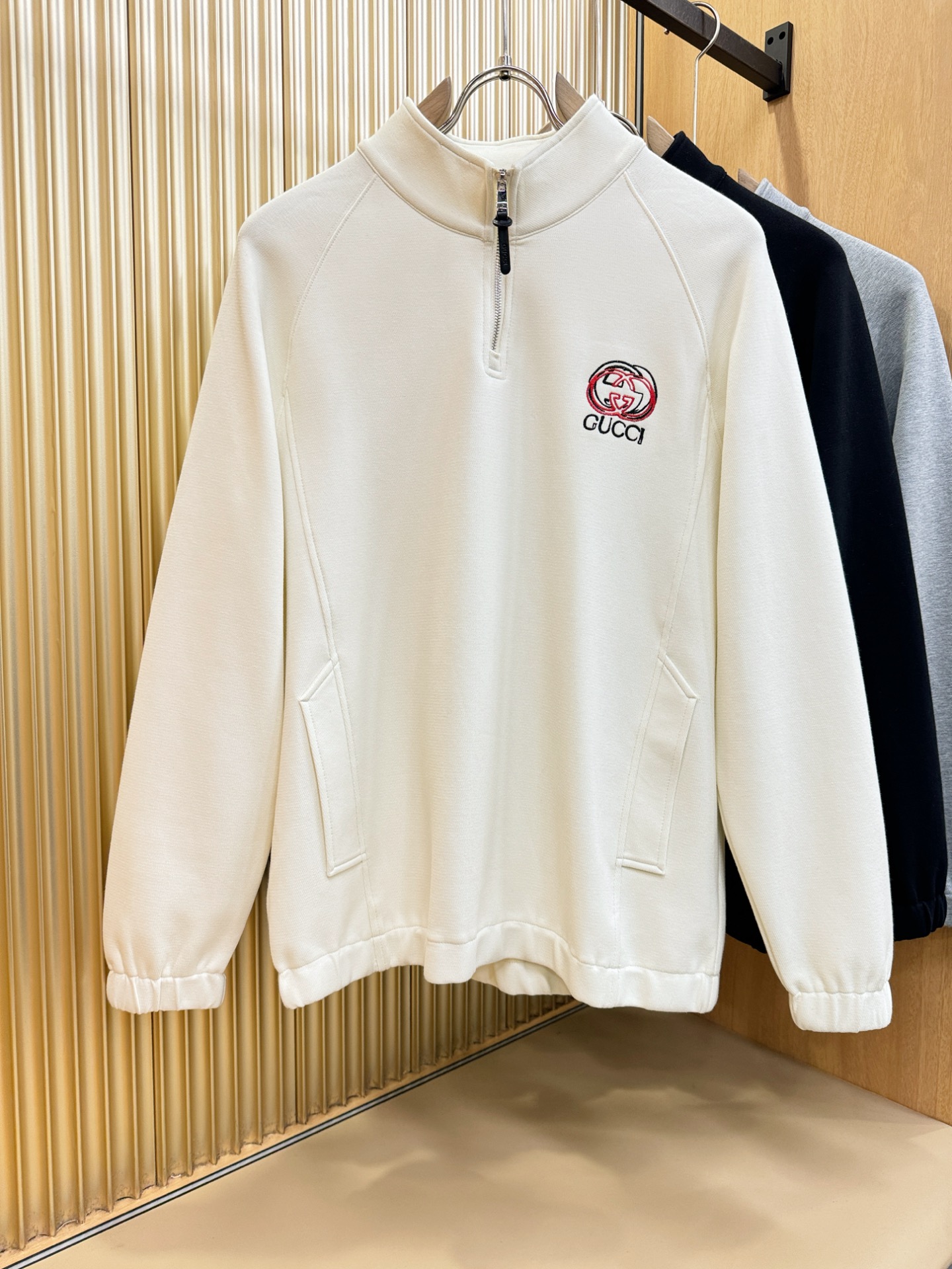 Gucci Men's 2025 SS/AW Long Sleeve Top with Classic Logo Design