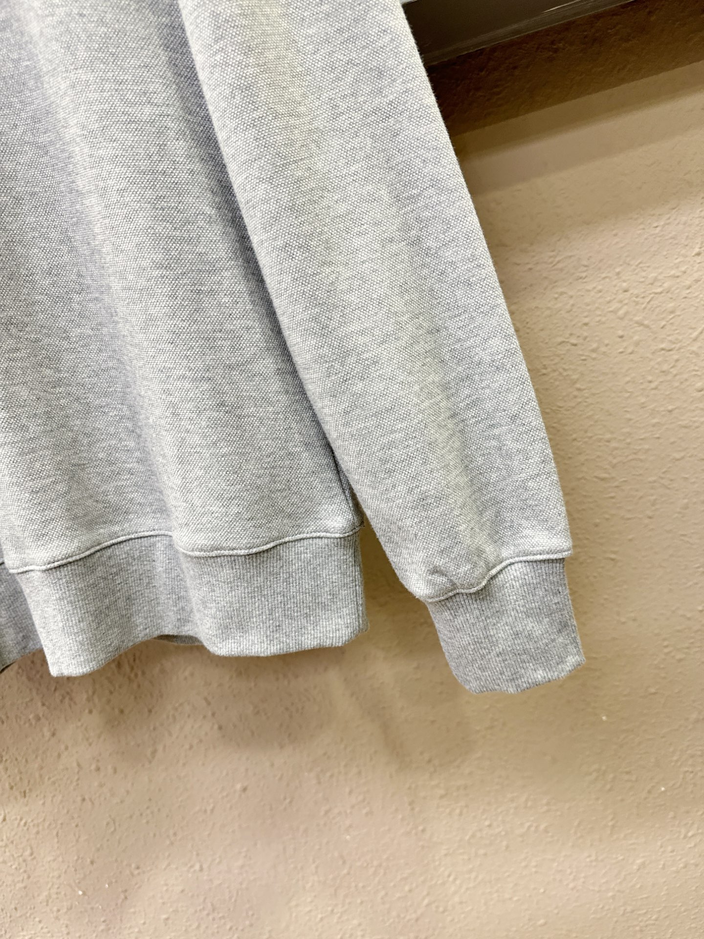 Loro Piana诺悠翩雅 2025ss秋季新品 长袖卫衣，经典Logo设计，百搭款 官网同步发售 定