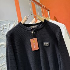 Loro Piana诺悠翩雅 2025新款毛衣,胸前logo设计!贸易公司渠道稀出,同步官网发售!秋冬系 Loro Piana诺悠翩雅 2025新款毛衣,胸前logo设计!贸易公司渠道稀出,同步官网发售!秋冬系
