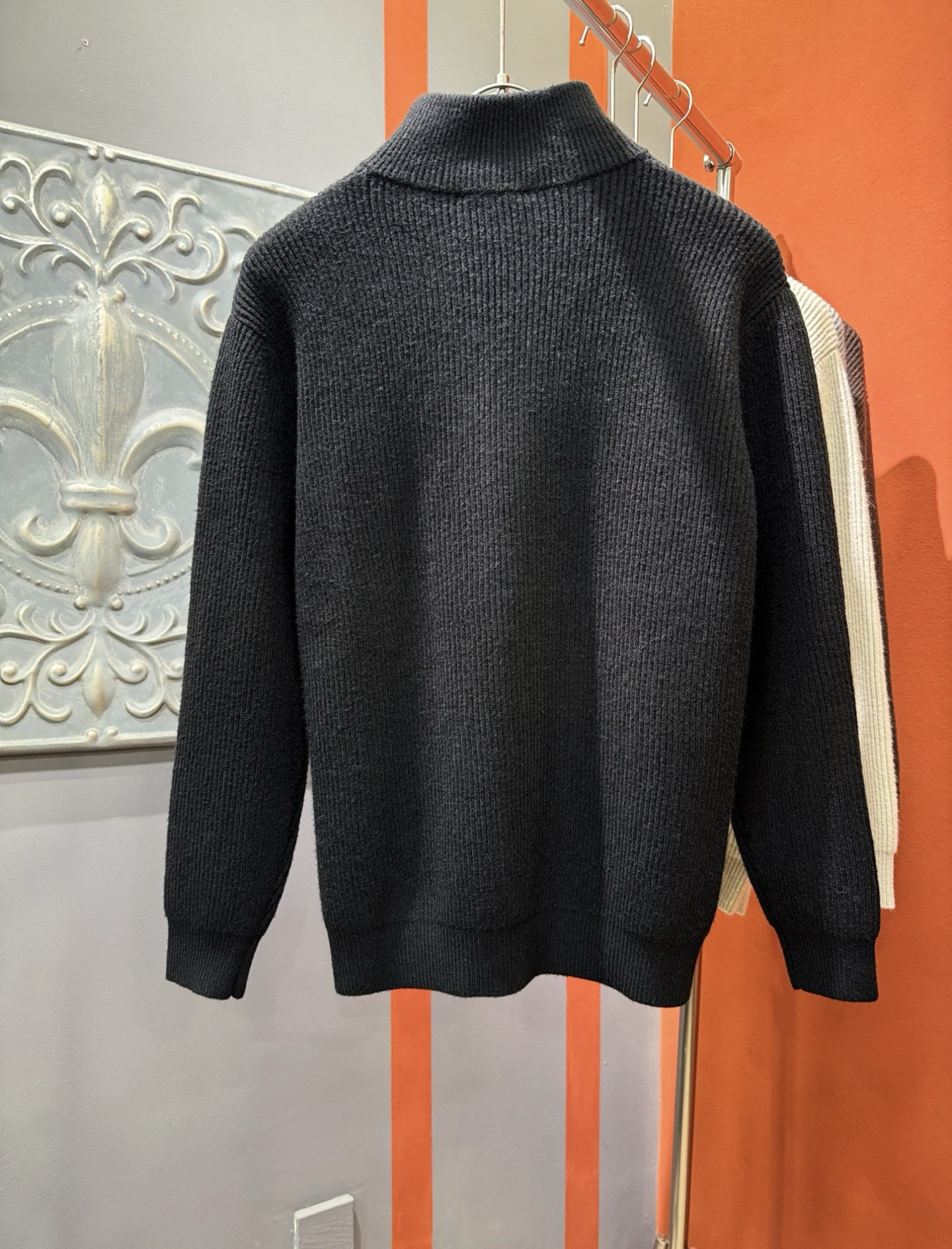 Loro Piana诺悠翩雅 新品爆款 2025秋冬新品拉链羊毛毛衣 胸前品牌Golo刺绣🪡经典简约大气
