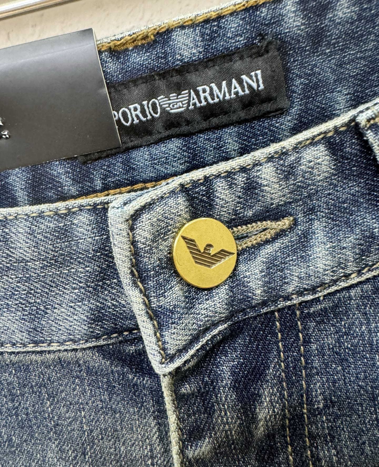 Armani 阿玛尼 2025专柜新品，原版牛仔裤 原版重工打造，品牌经典LOGO设计，三标齐全！原版五
