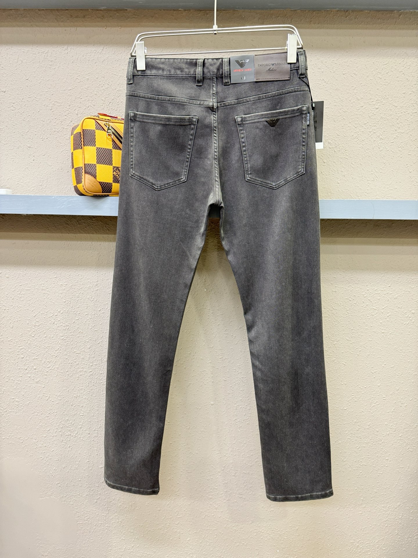 Armani 阿玛尼 2025专柜新品，原版牛仔裤 原版重工打造，品牌经典LOGO设计，三标齐全！原版五