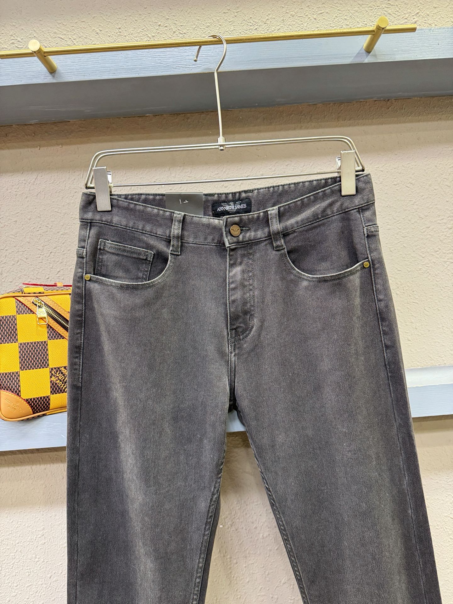 Armani 阿玛尼 2025专柜新品，原版牛仔裤 原版重工打造，品牌经典LOGO设计，三标齐全！原版五