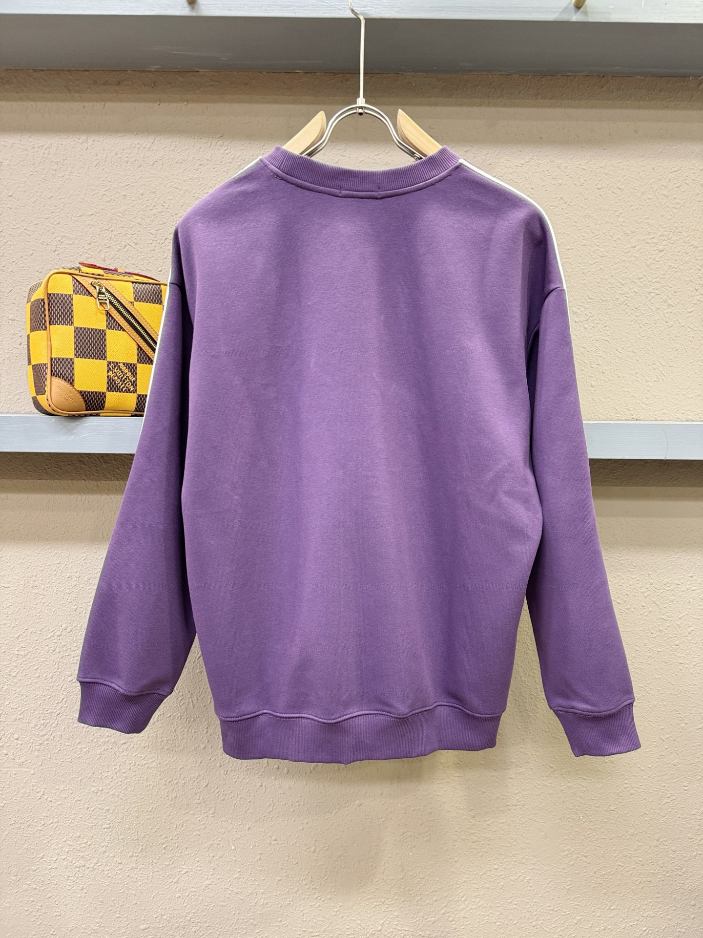 Balenciaga巴黎世家 2025ss秋季新品 长袖卫衣，经典Logo设计，百搭款 官网同步发售 定