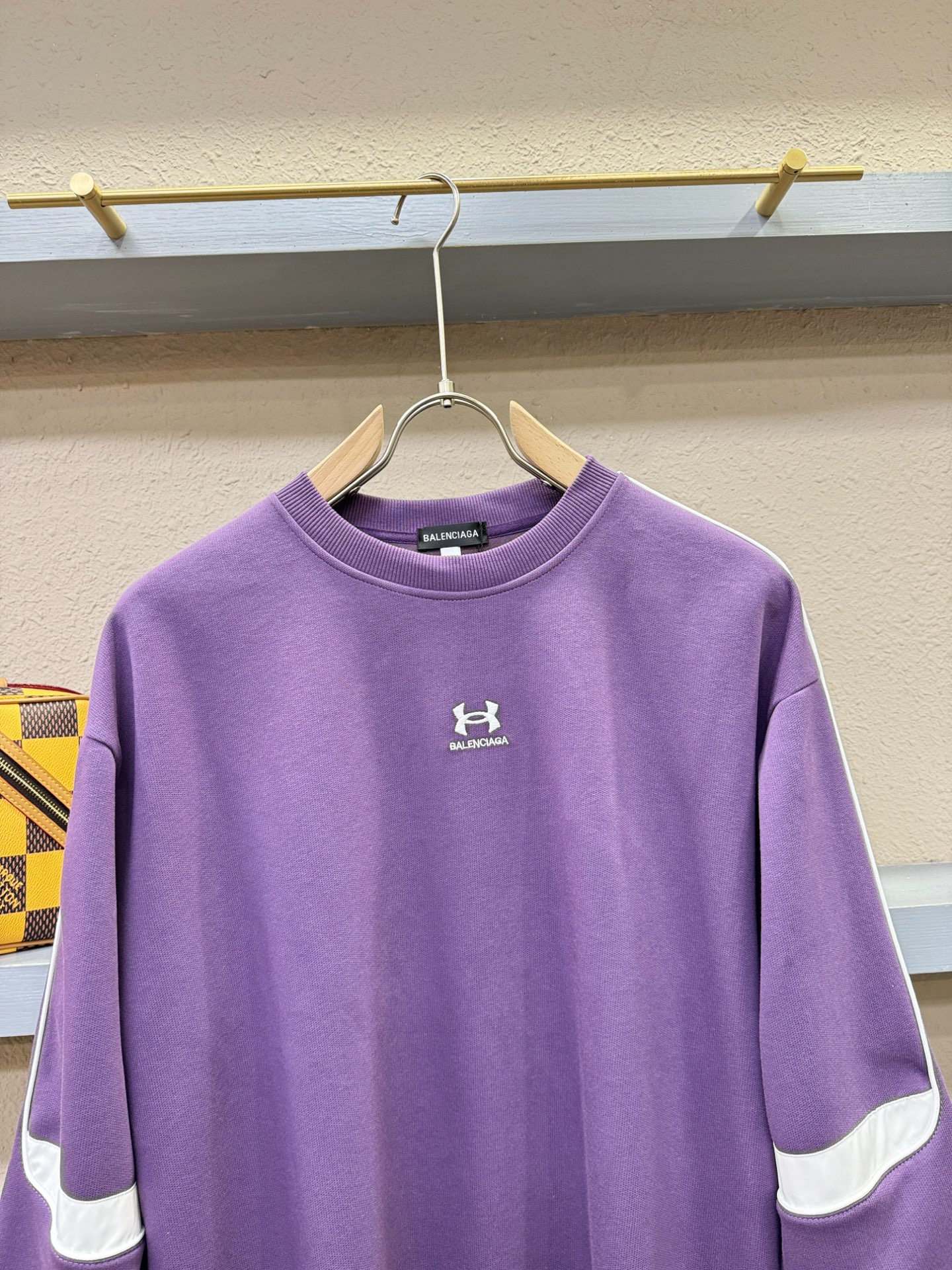 Balenciaga巴黎世家 2025ss秋季新品 长袖卫衣，经典Logo设计，百搭款 官网同步发售 定