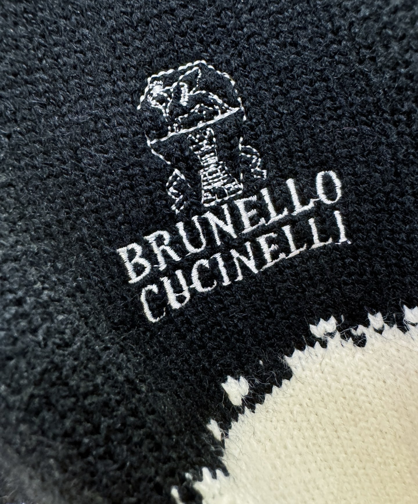 BC布鲁提 2025新款毛衣，精工刺绣，羊毛面料，胸前logo设计！贸易公司渠道稀出，同步官网发售！秋冬