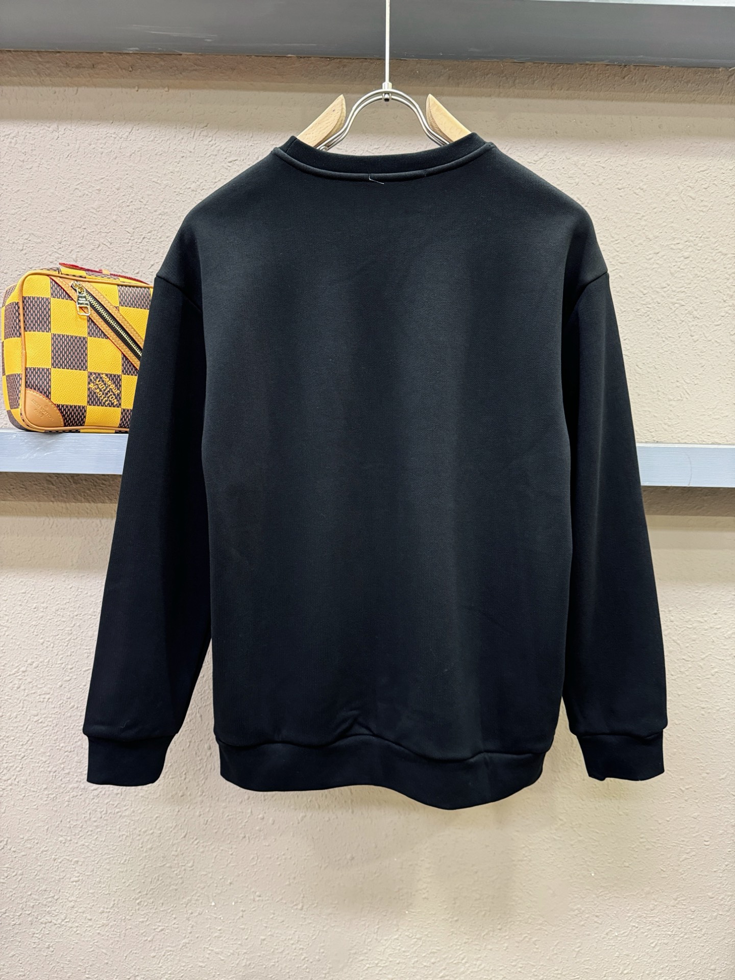 PRADA 普拉达 2025ss秋季新品 长袖卫衣，经典Logo设计，百搭款 官网同步发售 定制面料，柔