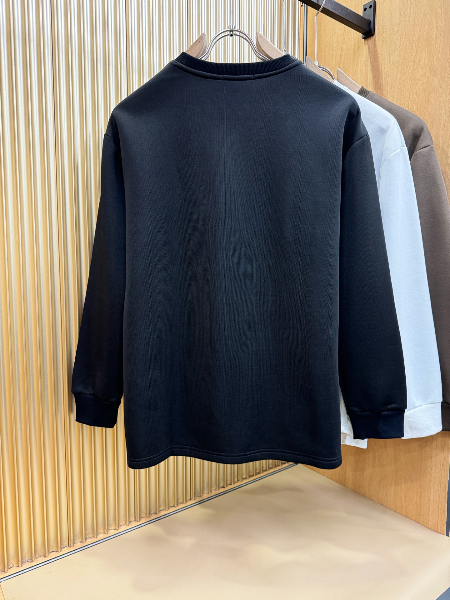 BC布鲁提 2025ss秋冬新品 长袖T恤，经典Logo设计，百搭款 官网同步发售 定制面料，柔软细腻 