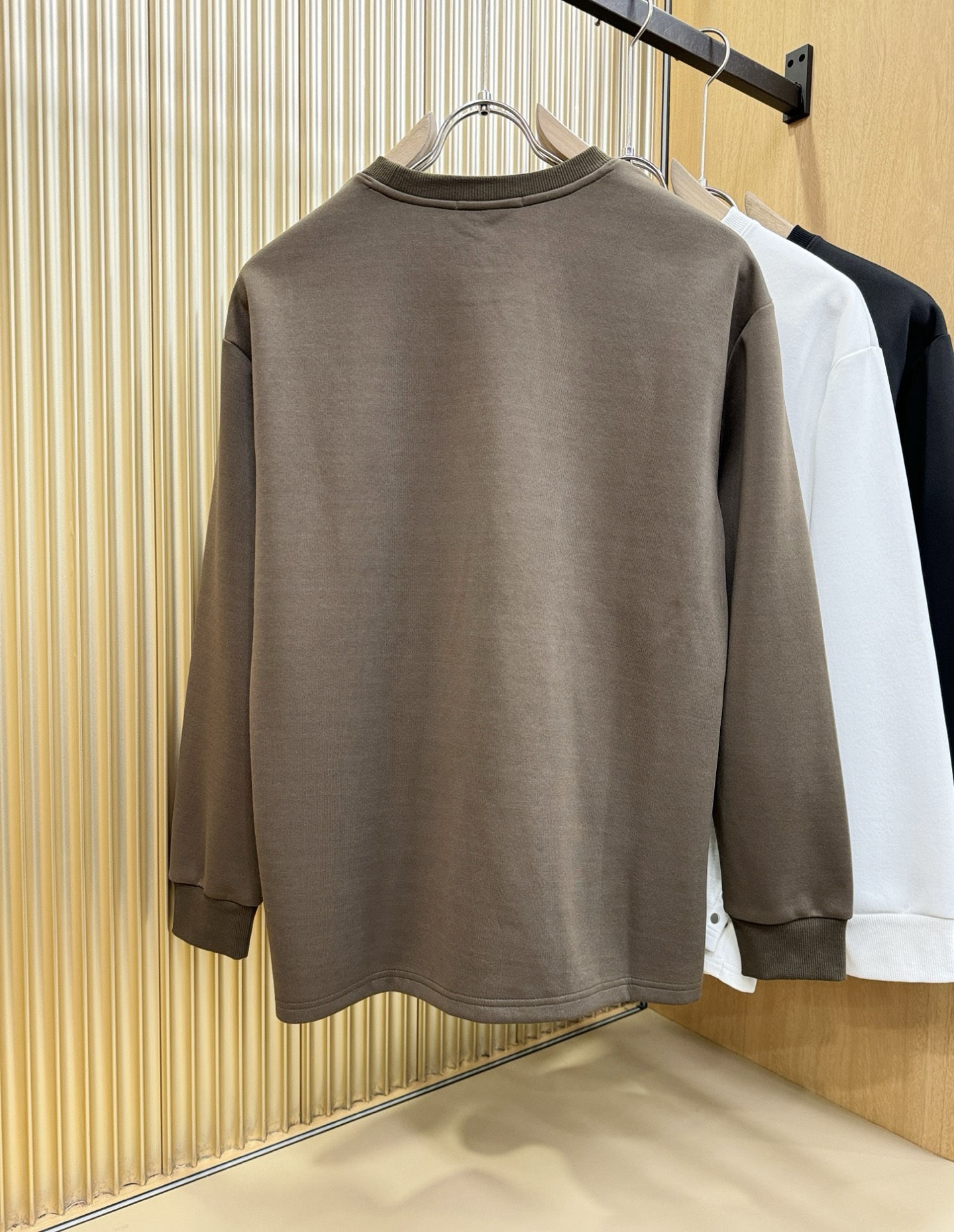 BC布鲁提 2025ss秋冬新品 长袖T恤，经典Logo设计，百搭款 官网同步发售 定制面料，柔软细腻 