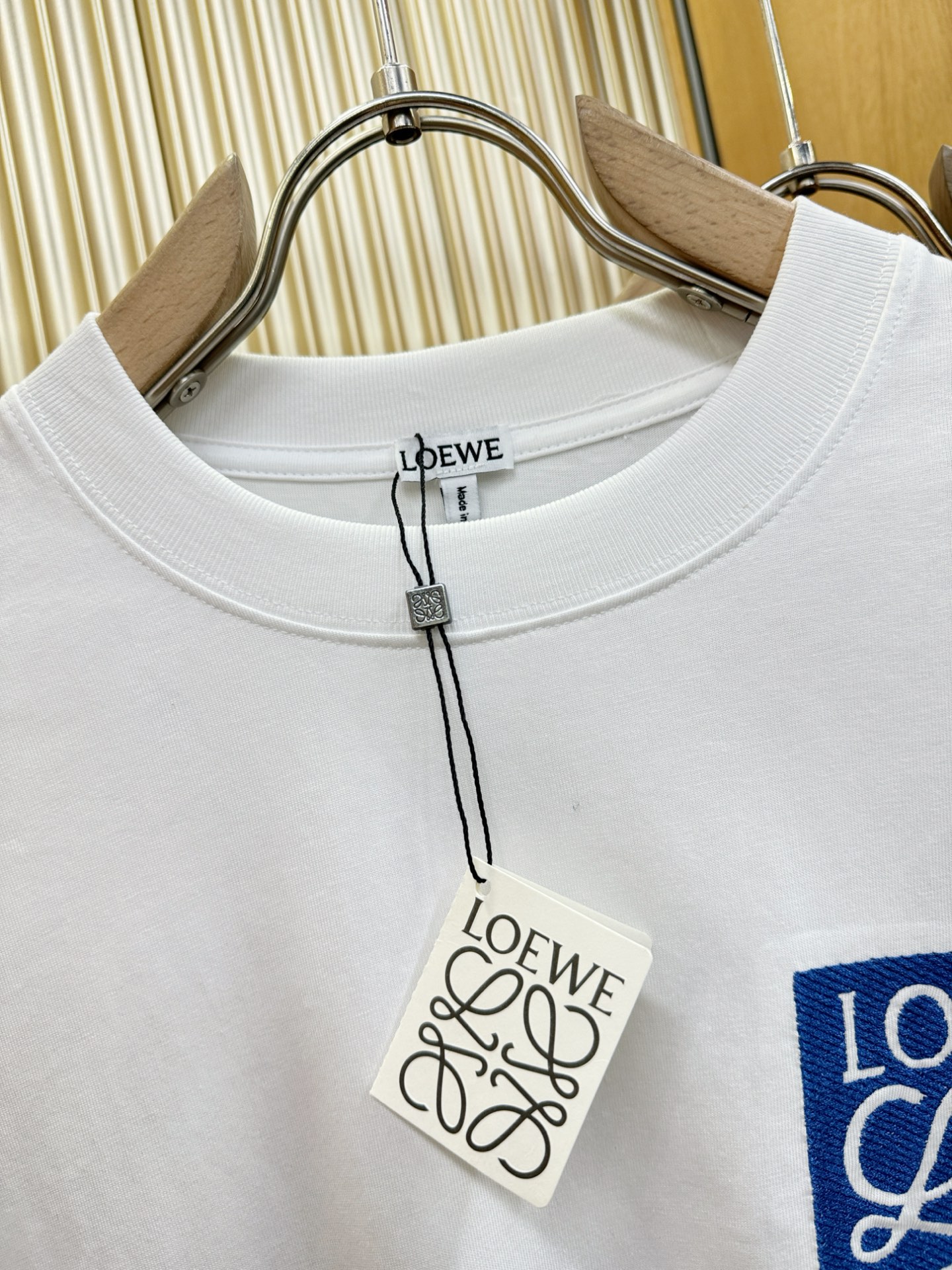 LOEWE罗意威 2025ss秋冬新品 长袖T恤，经典Logo设计，百搭款 官网同步发售 定制面料，柔软