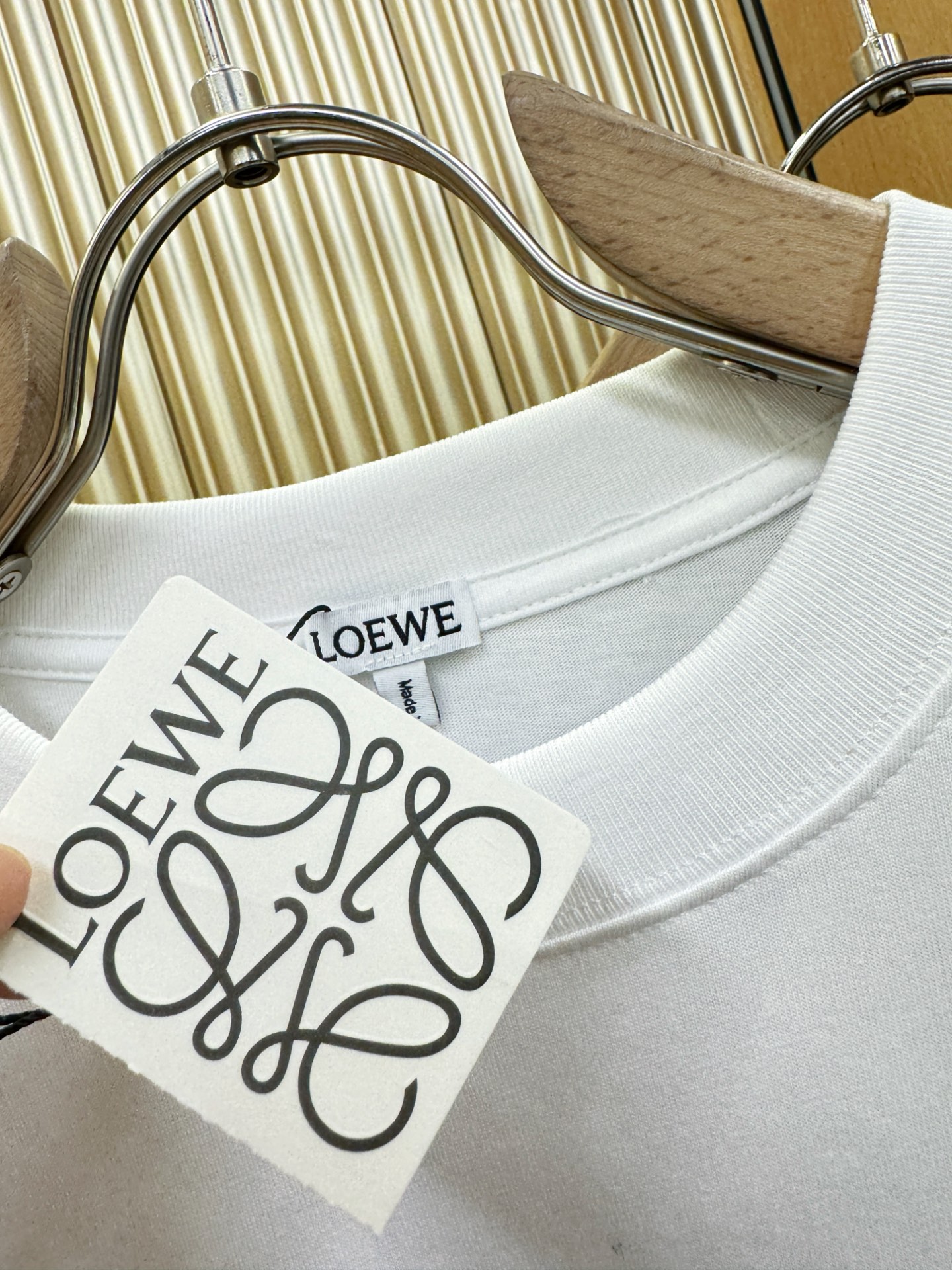 LOEWE罗意威 2025ss秋冬新品 长袖T恤，经典Logo设计，百搭款 官网同步发售 定制面料，柔软