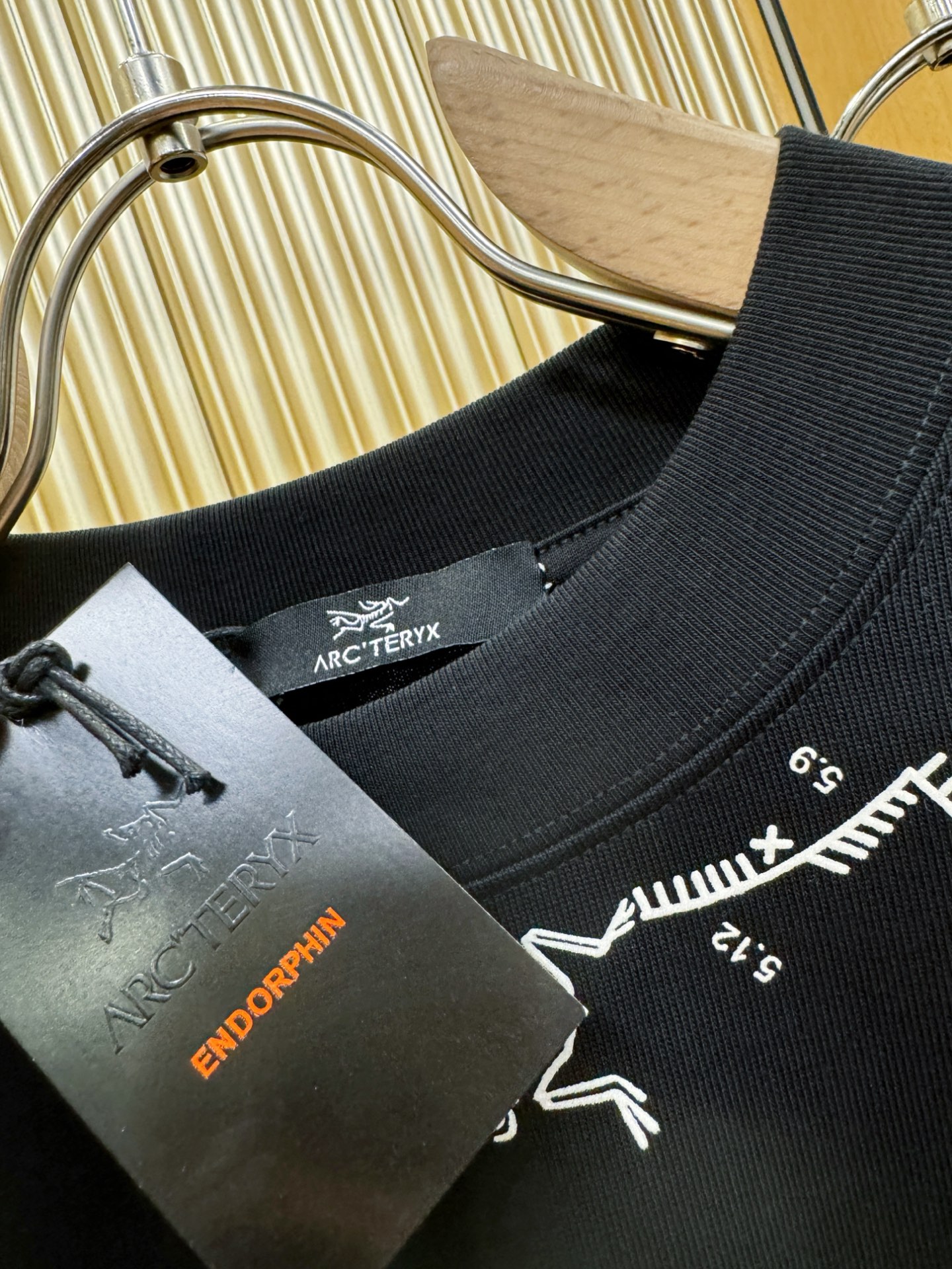 ARC‘TERYX/始祖鸟 2025ss秋冬新品 长袖T恤，经典Logo设计，百搭款 官网同步发售 定制