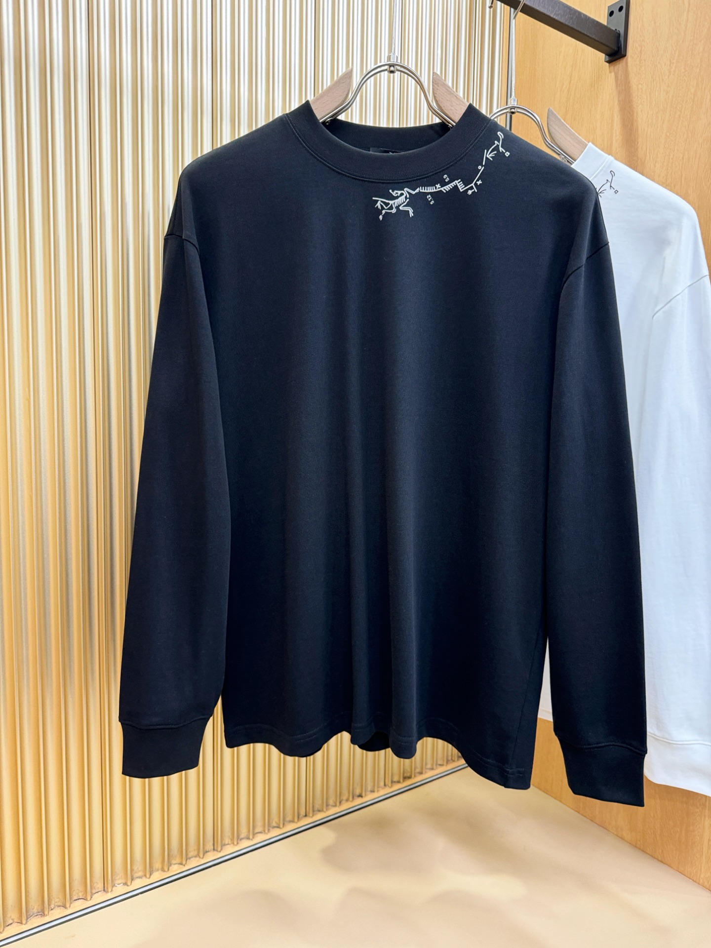 ARC‘TERYX/始祖鸟 2025ss秋冬新品 长袖T恤，经典Logo设计，百搭款 官网同步发售 定制