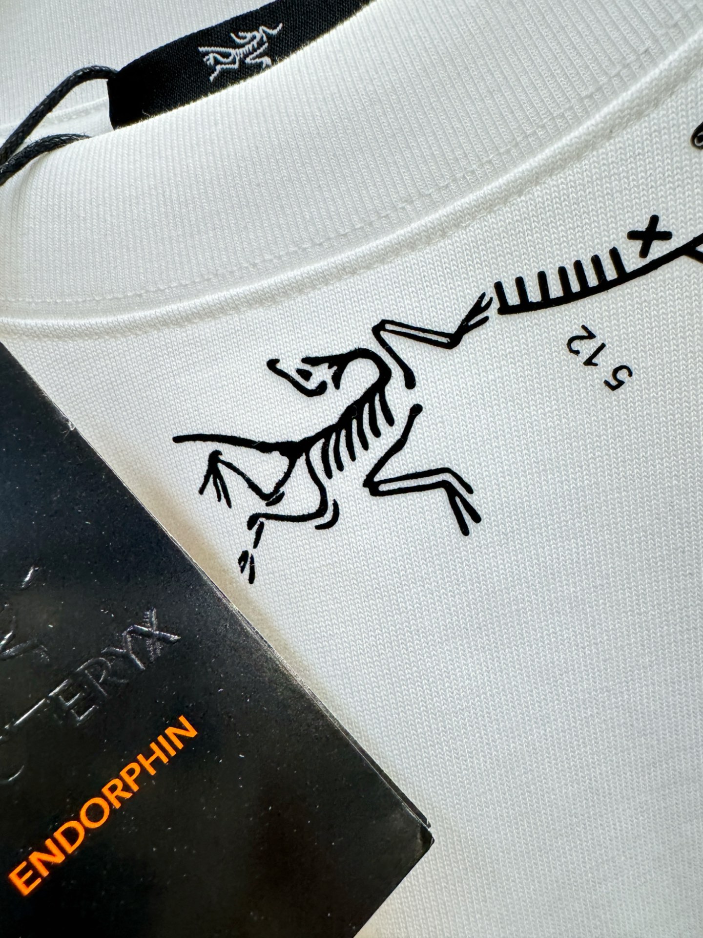 ARC‘TERYX/始祖鸟 2025ss秋冬新品 长袖T恤，经典Logo设计，百搭款 官网同步发售 定制
