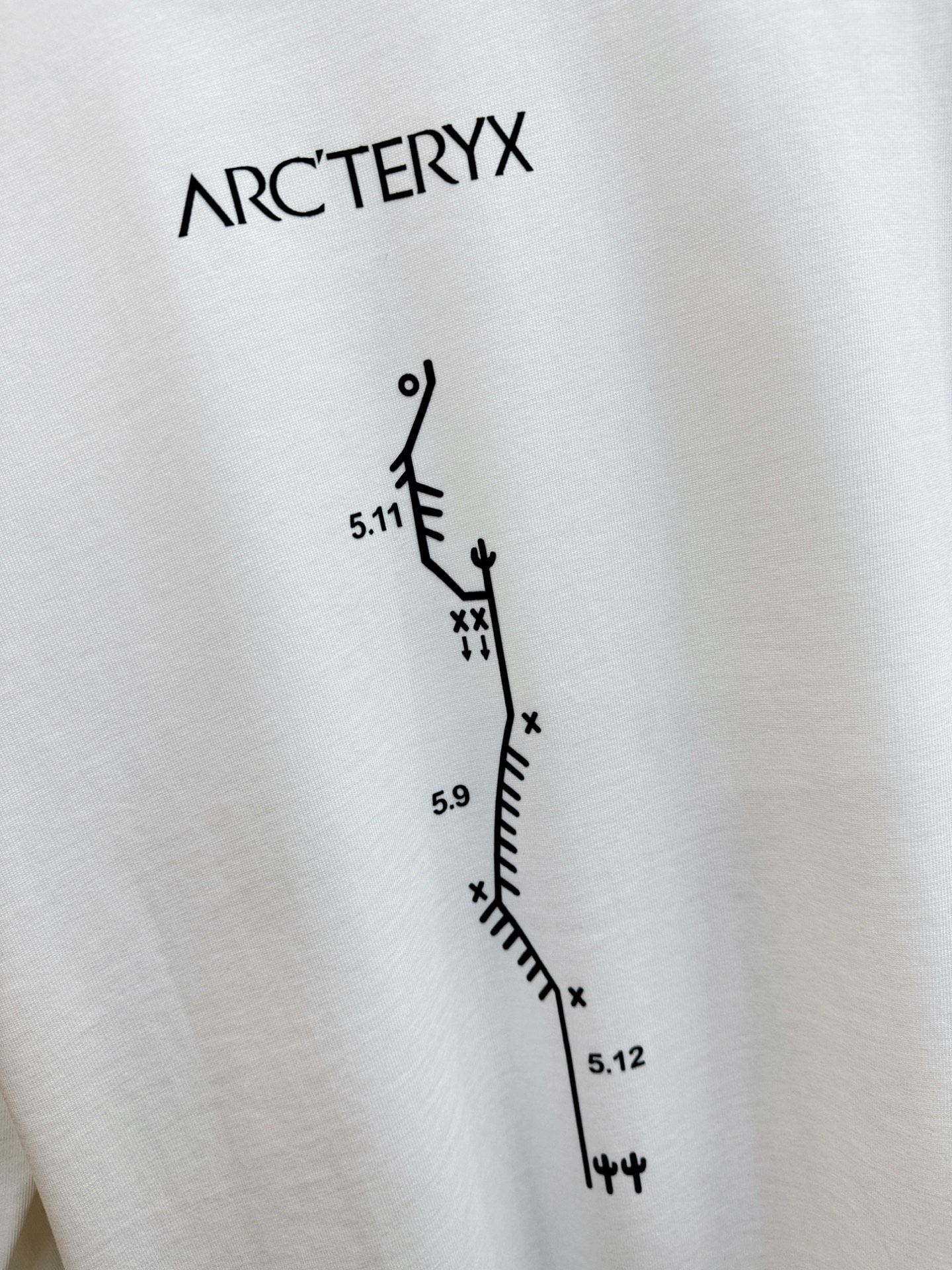 ARC‘TERYX/始祖鸟 2025ss秋冬新品 长袖T恤，经典Logo设计，百搭款 官网同步发售 定制