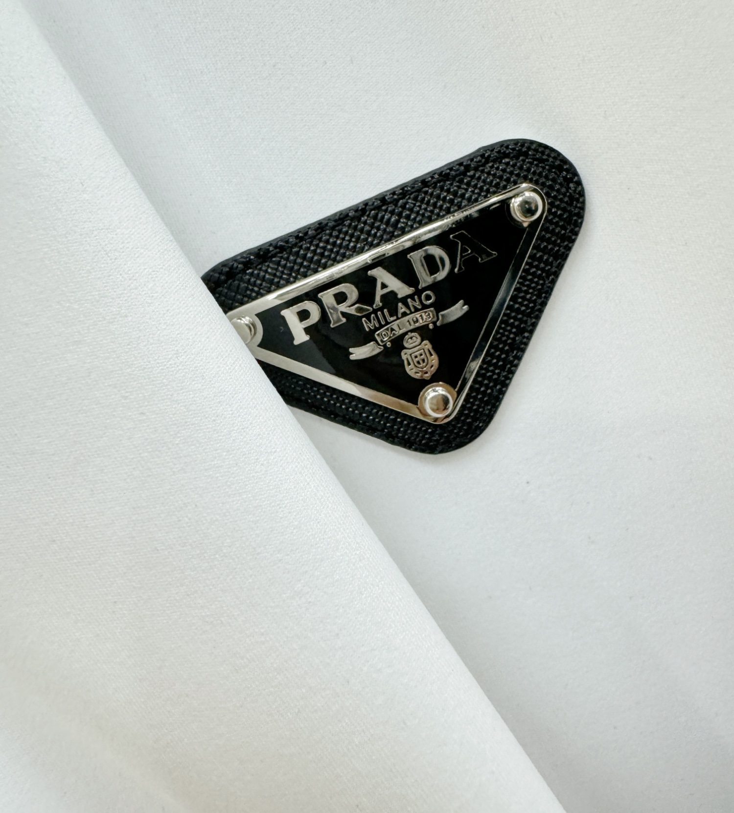 PRADA 普拉达 2025ss秋冬新品 长袖T恤，经典Logo设计，百搭款 官网同步发售 定制面料，柔