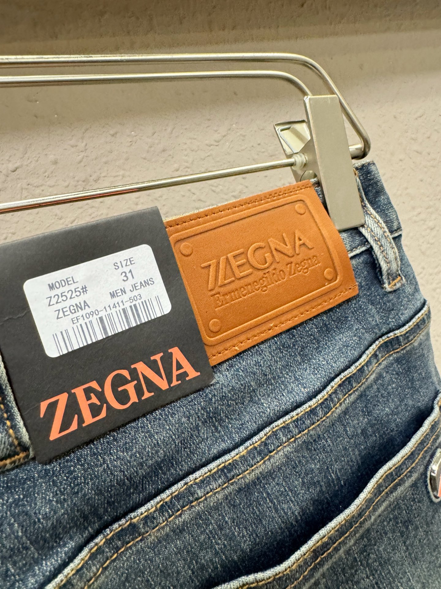 Ermenegildo Zeg*a杰*亚 2025专柜新品，原版牛仔裤 原版重工打造，品牌经典LOGO设